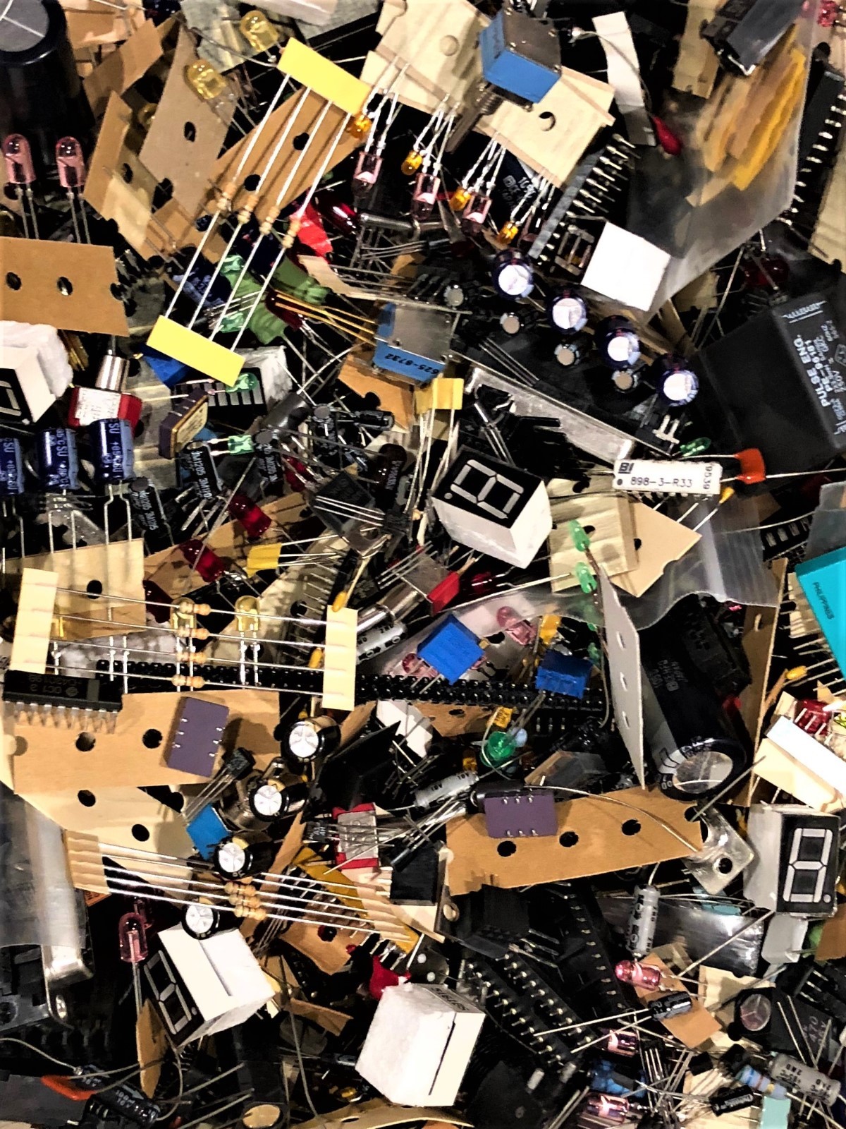 1 Lb Bag Unused Electronic Components Variety for DIY Tinkering & Prototyping
