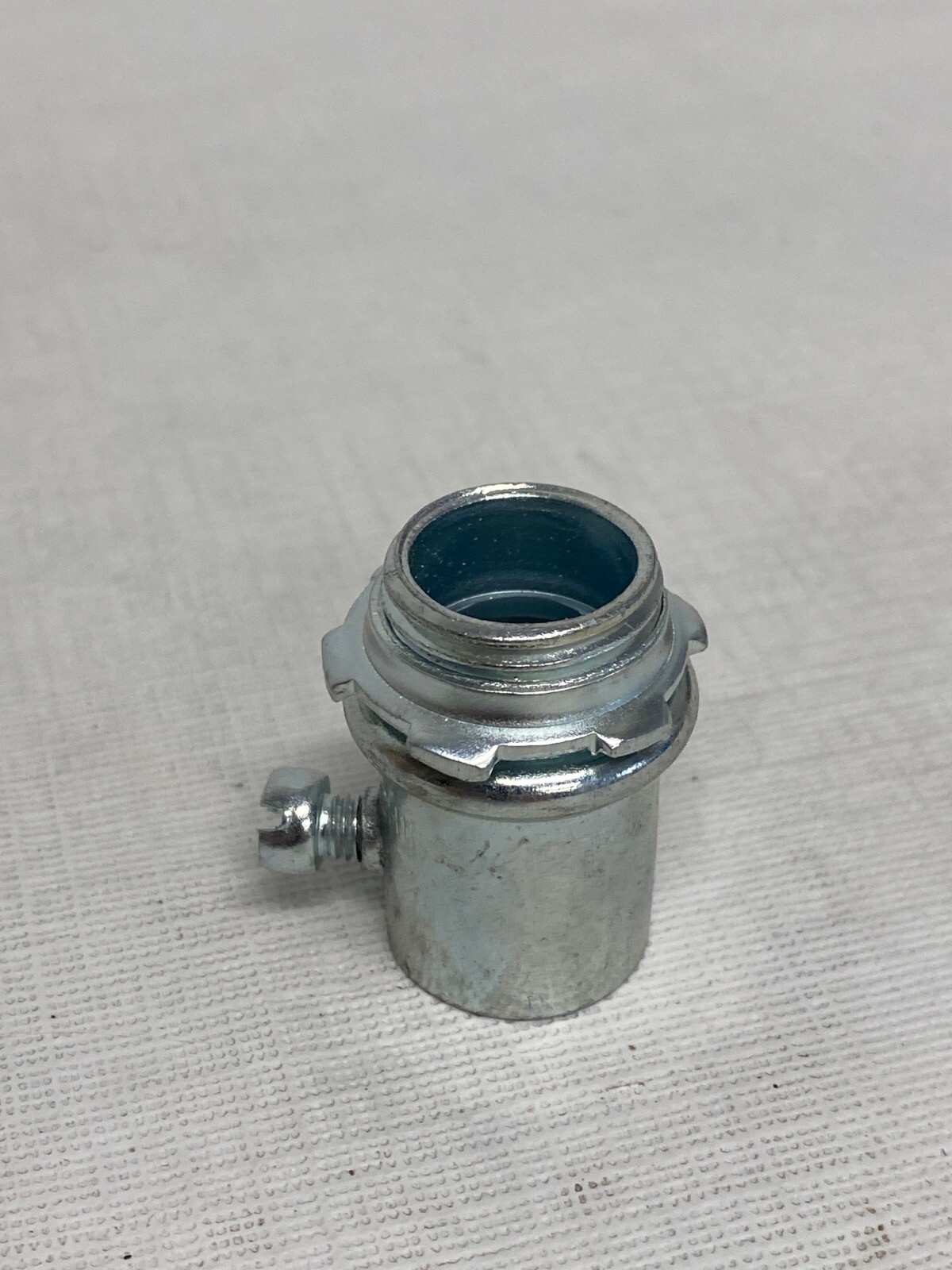 (25) EGS APPLETON 4050S 1/2” ETP Set Screw Type EMT Conduit Connectors