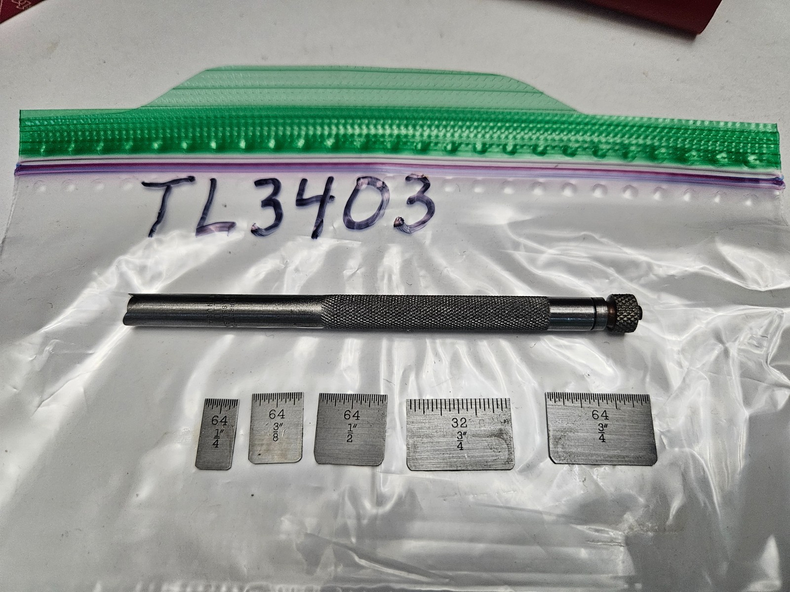STARRETT #S423 1/4″ – 1″ TEMPERED STEEL RULES WITH HOLDER NEW OLD STOCK (TL3403)