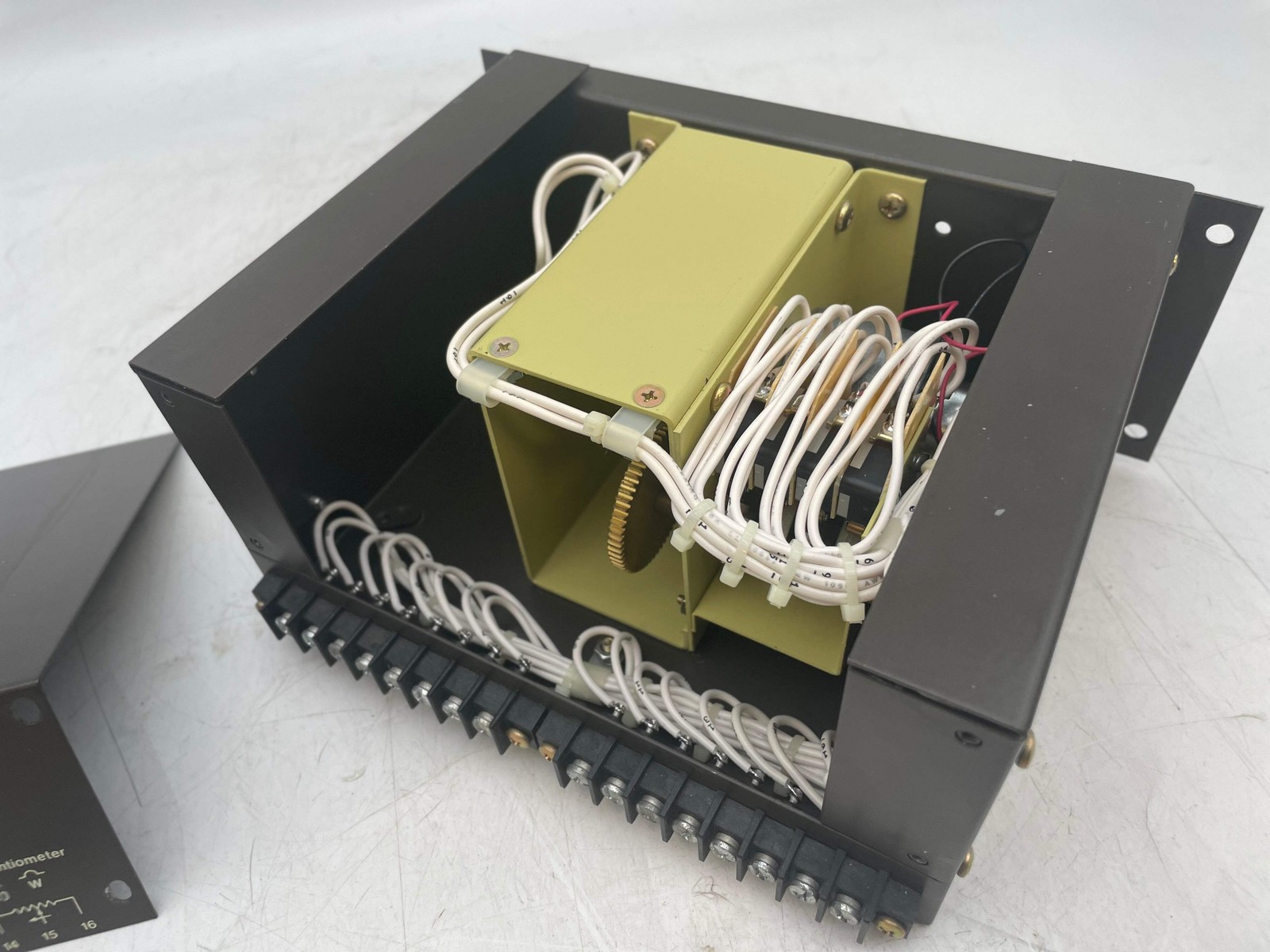 Basler Electric 9072300119 MOC2407 Motor Operated Control Potentiometer (Used)