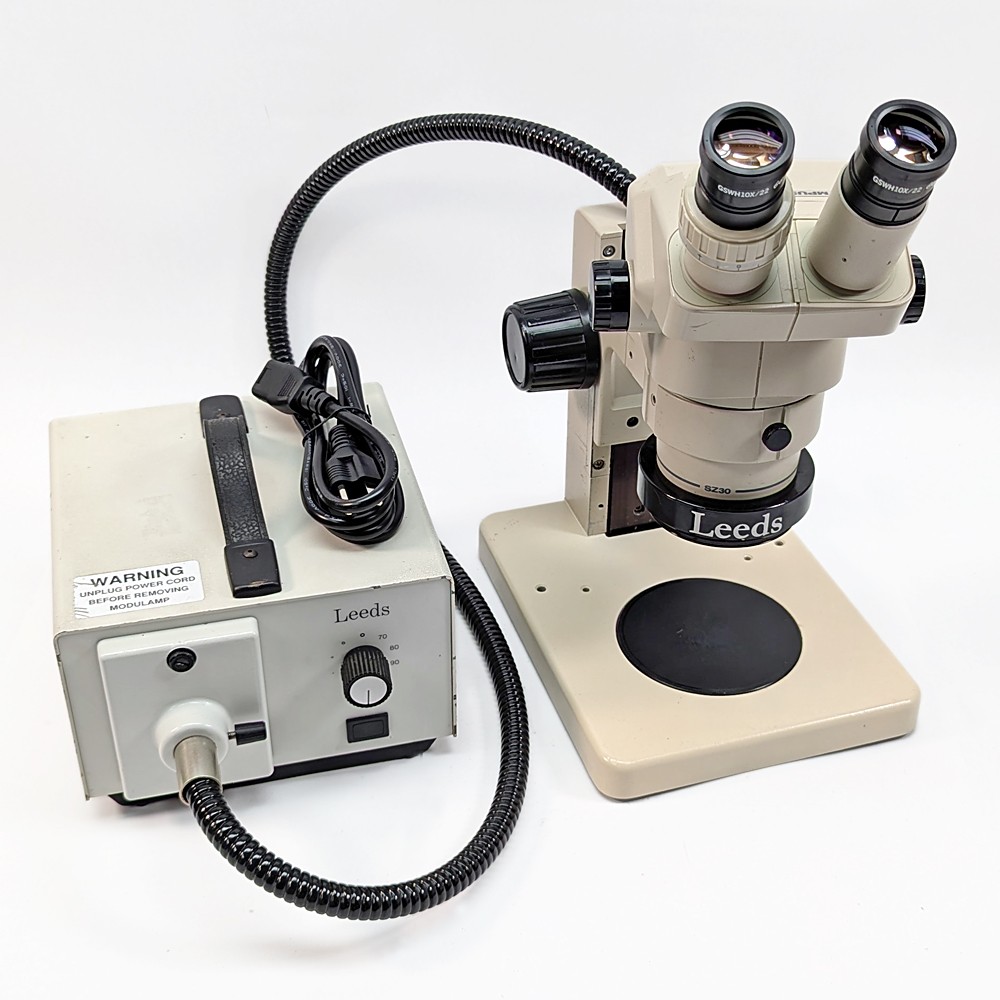 Olympus SZ30/SZ-30 StereoZoom Microscope w/SZ-ST Base/Fiber Light – Refurbished