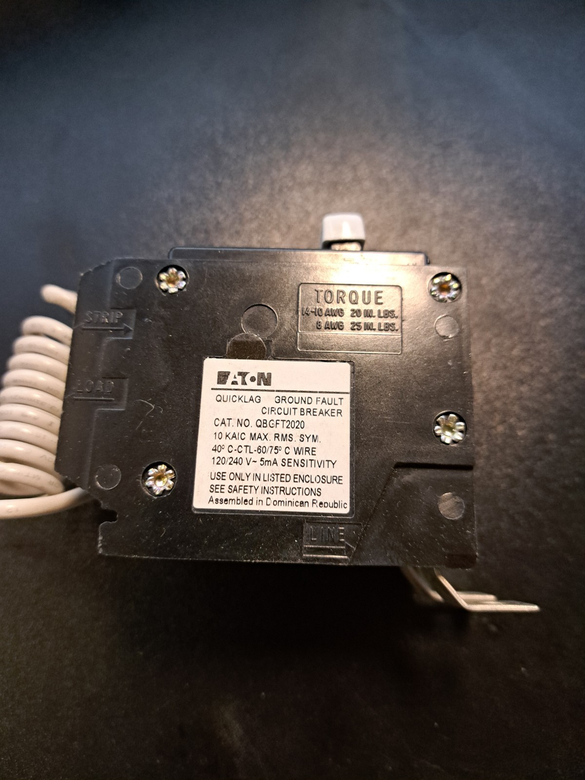 Eaton – QBGFT2020 – Molded Case Circuit Breaker – 20A, 1-Phase, 120/240V- New