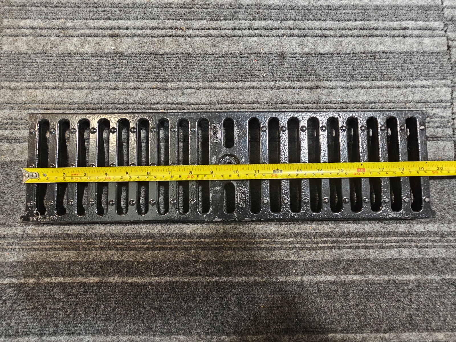 ZURN P6-DGC 5 3/8 in Width 19.5″ Length, Ductile Iron Grate Rectangular Slotted