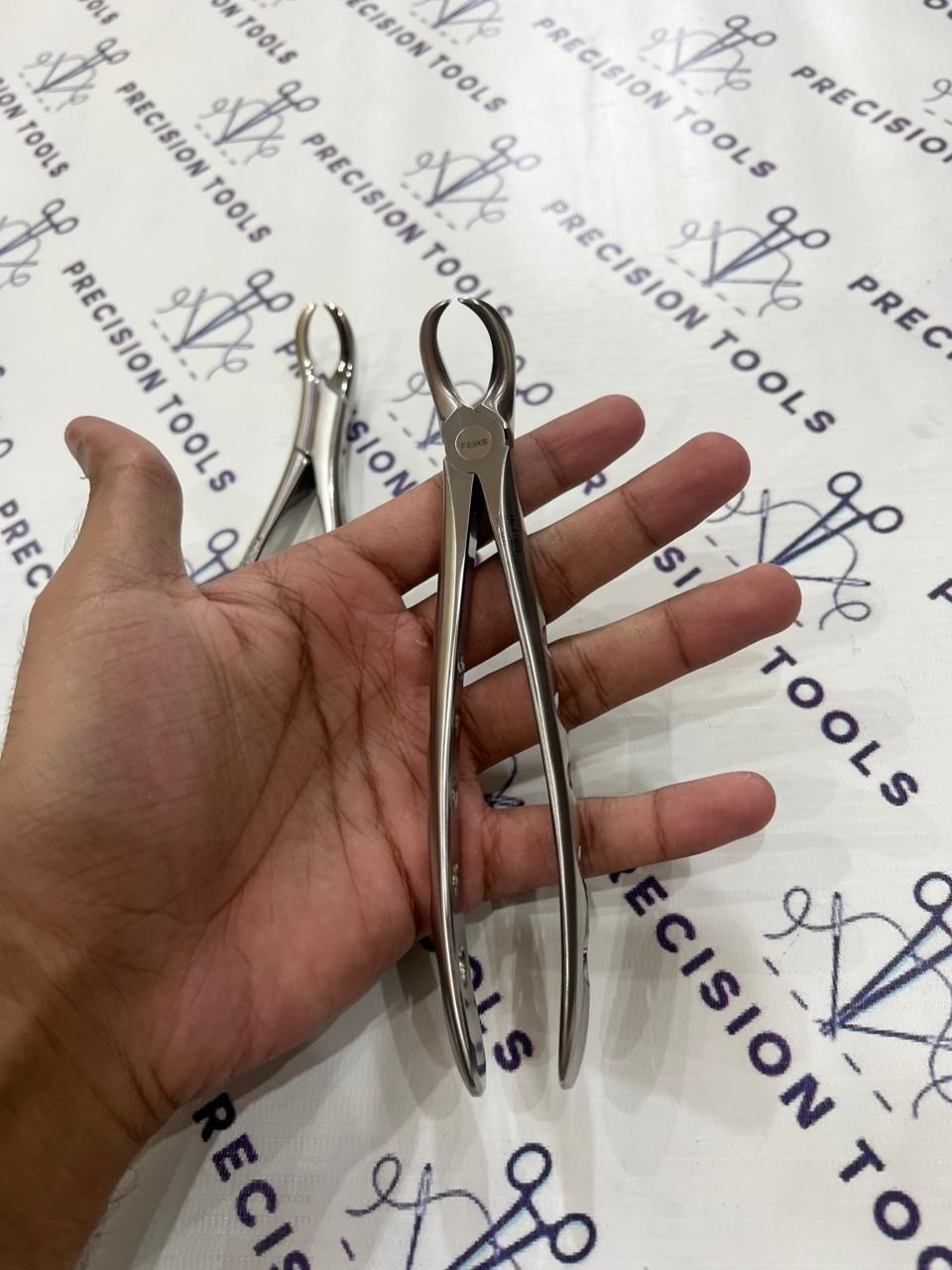 Hu Friedy #23 COWHORN EXTRACTION FORCEPS, LOWER MOLARS, ATRAUMAIR Set of 2 PCS