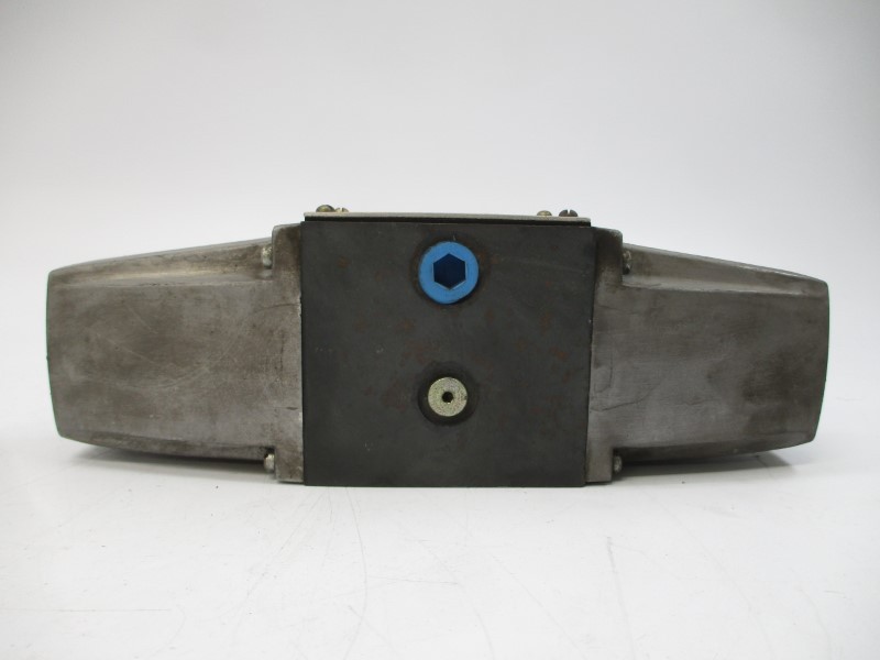 VICKERS DG4S4016C50 490348 115V .61A UNMP