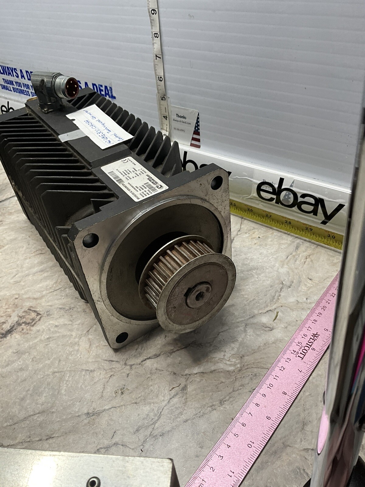 CONTROL TECHNIQUES 142UME300CACAA BRUSHLESS AC servo motor UNIMOTOR UM 860927