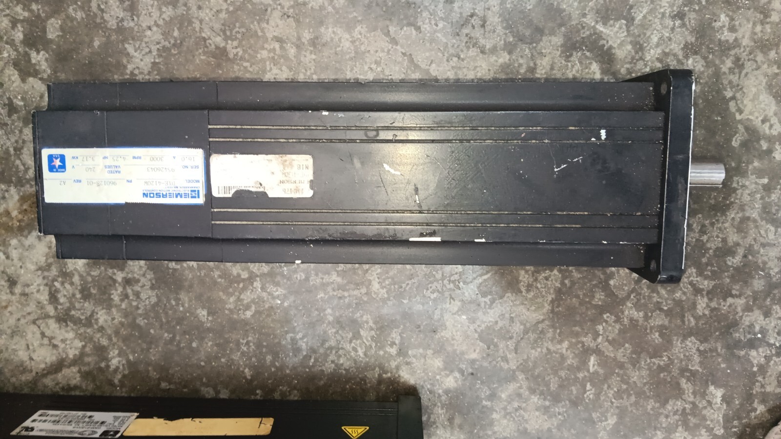 Emerson CONTROL TECHNIQUES DXE-4120W Servo Motor, 240V,DXE4120W, 960128-01