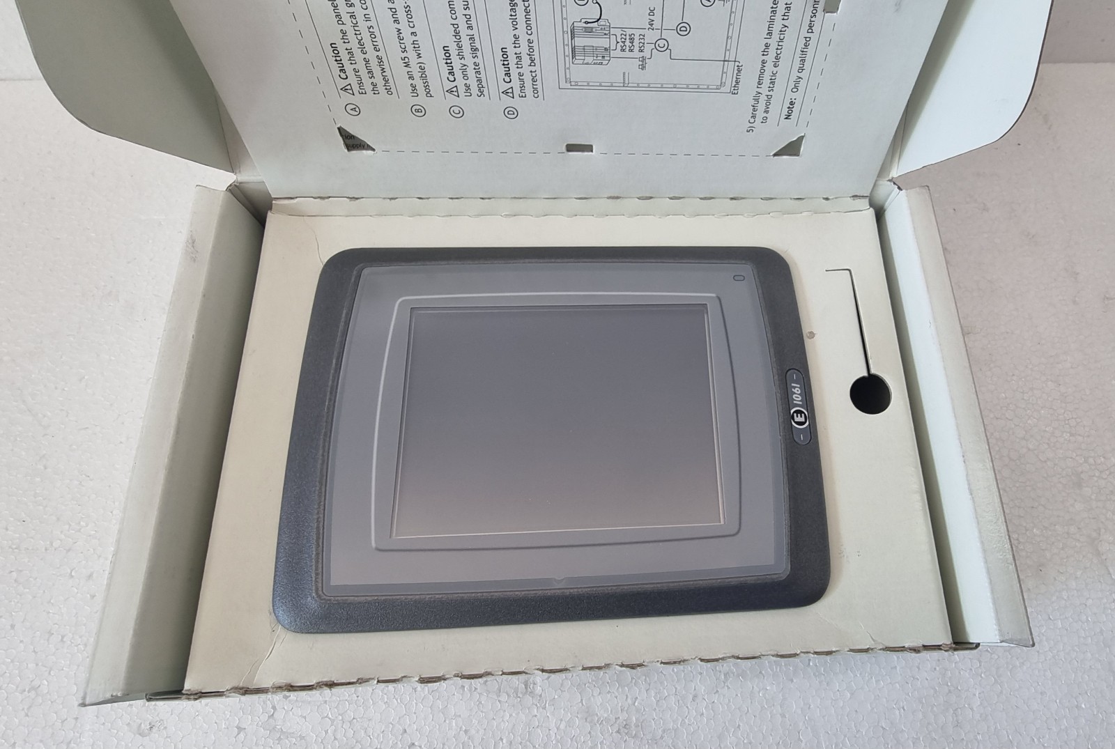 BEIJER ELECTRONICS E1061 TYPE : 07907C 24VDC HMI DISPLAY