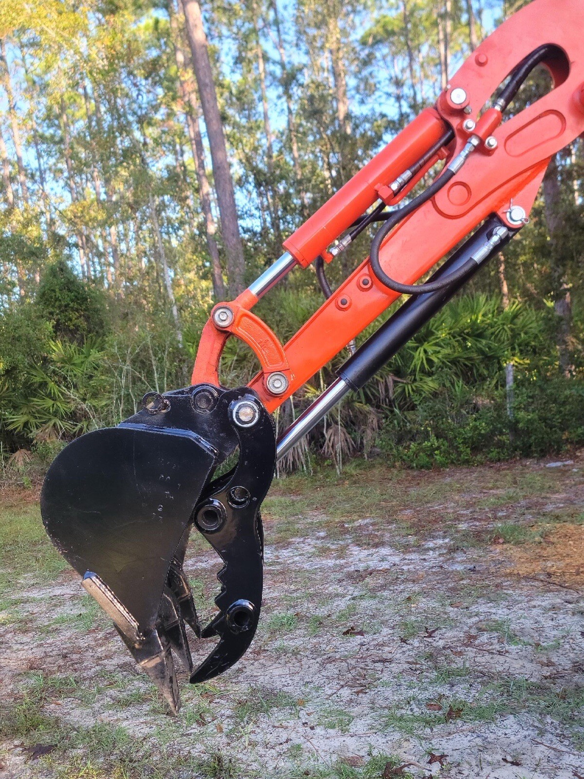 KUBOTA KX018 U15 U17 U20 PIN ON HYDRAULIC MINI EXCAVATOR THUMB