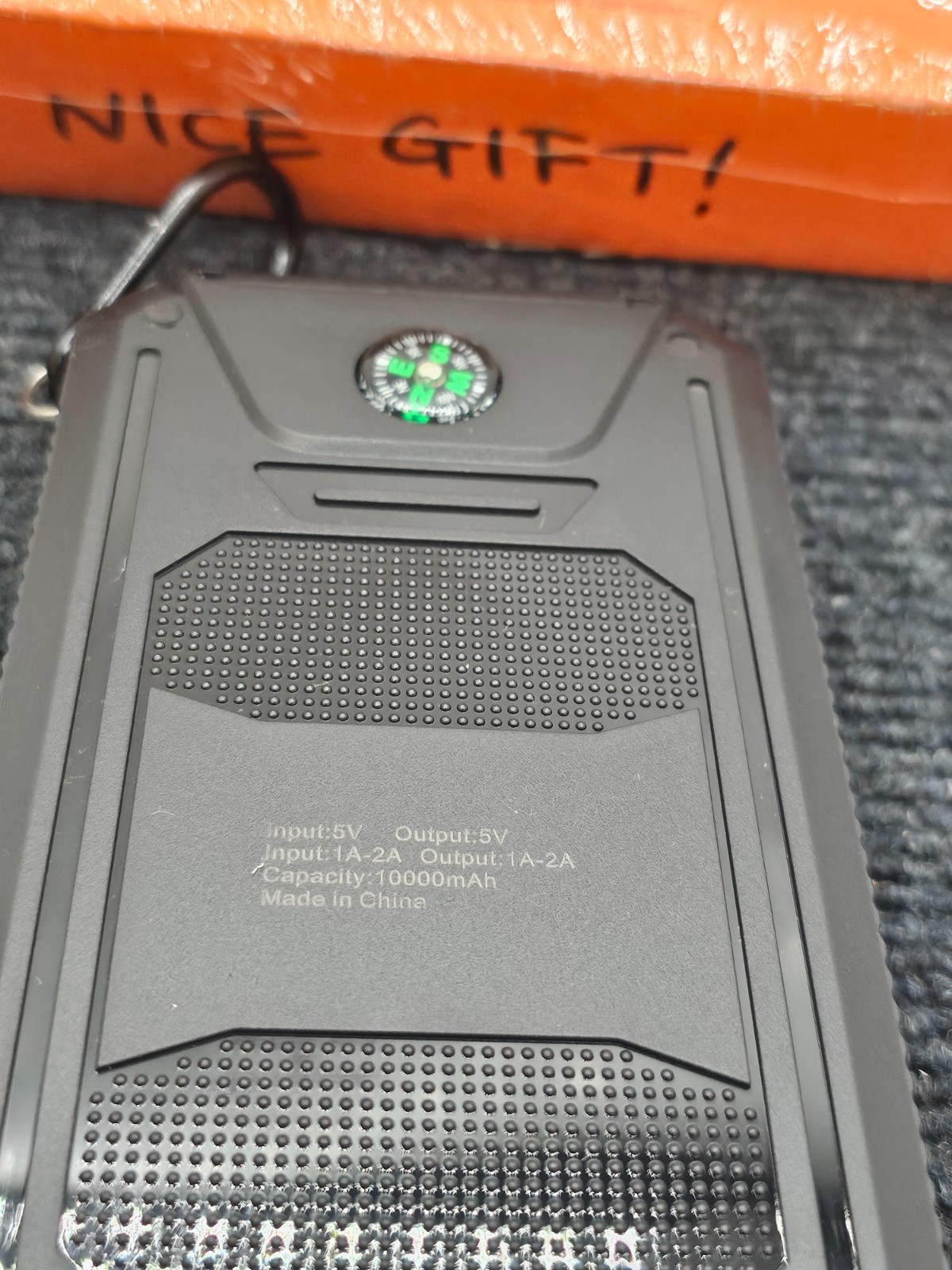 YM-105S Solar Mobile Power Bank 10000MAh 5V 1A-2A