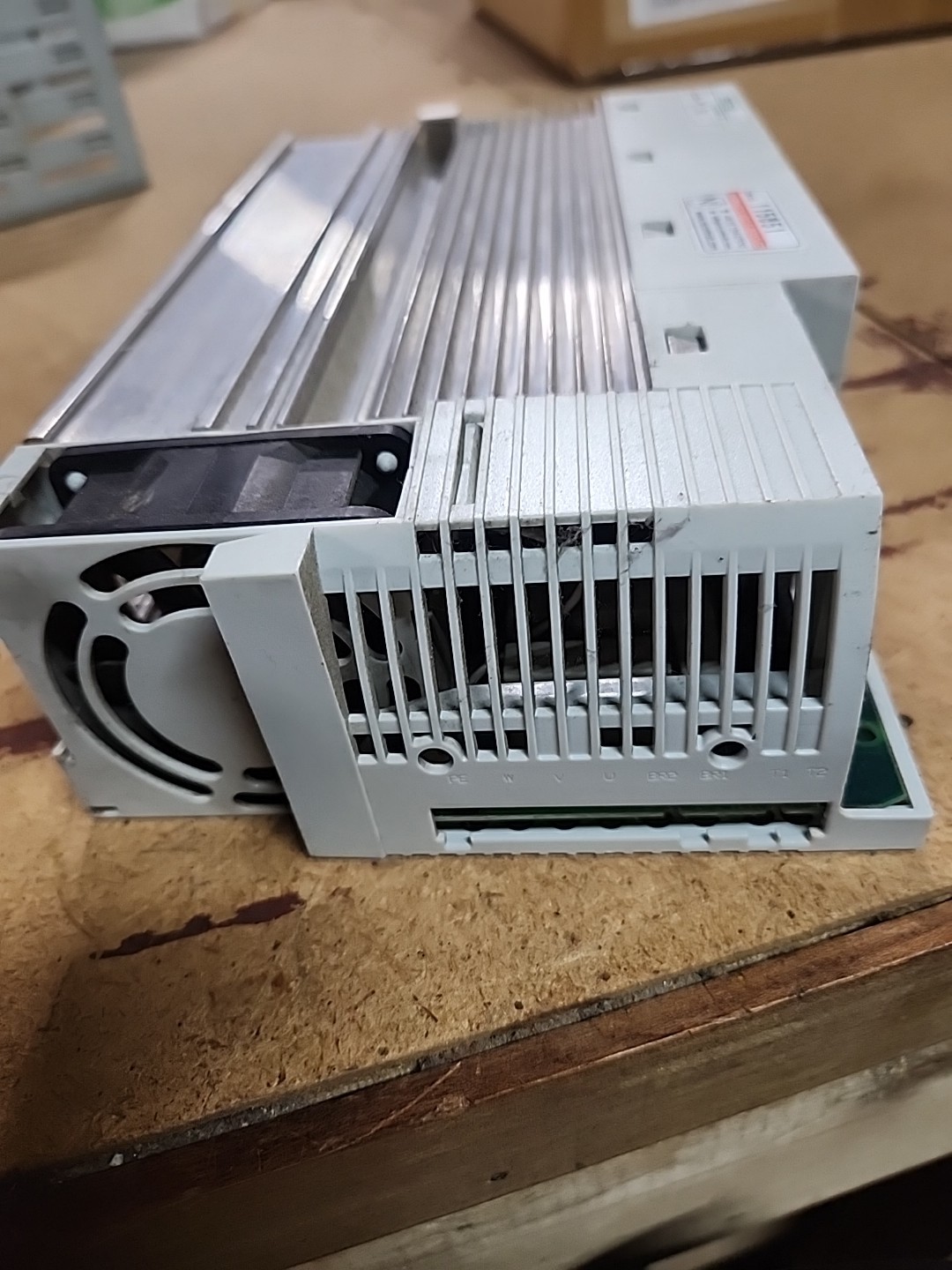 LENZE D-31855 FREQUENCY INVERTER MODULE