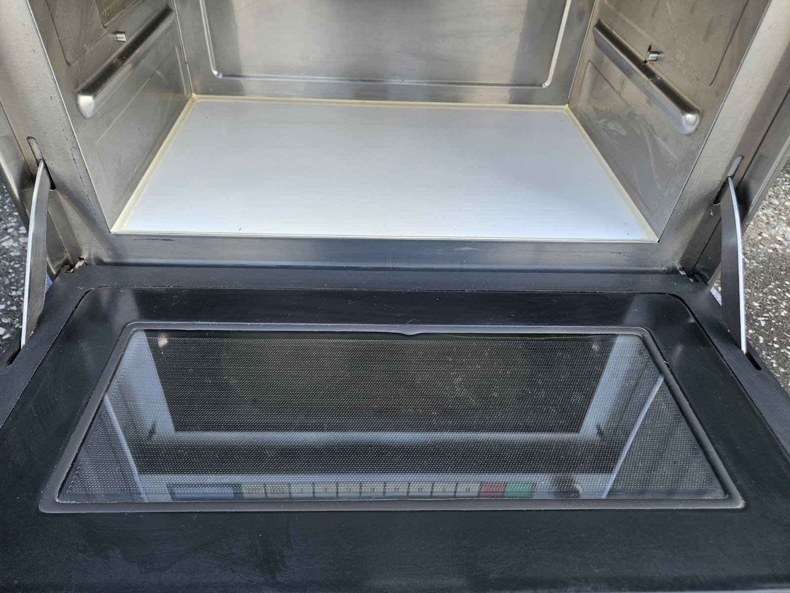 Panasonic Pro 2 Sonic Steamer Microwave | NE-3280 3200 Watt 208/240 1 Phase