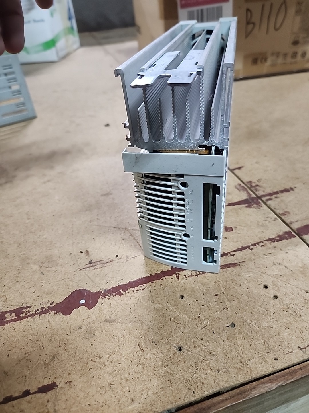 LENZE D-31855 FREQUENCY INVERTER MODULE