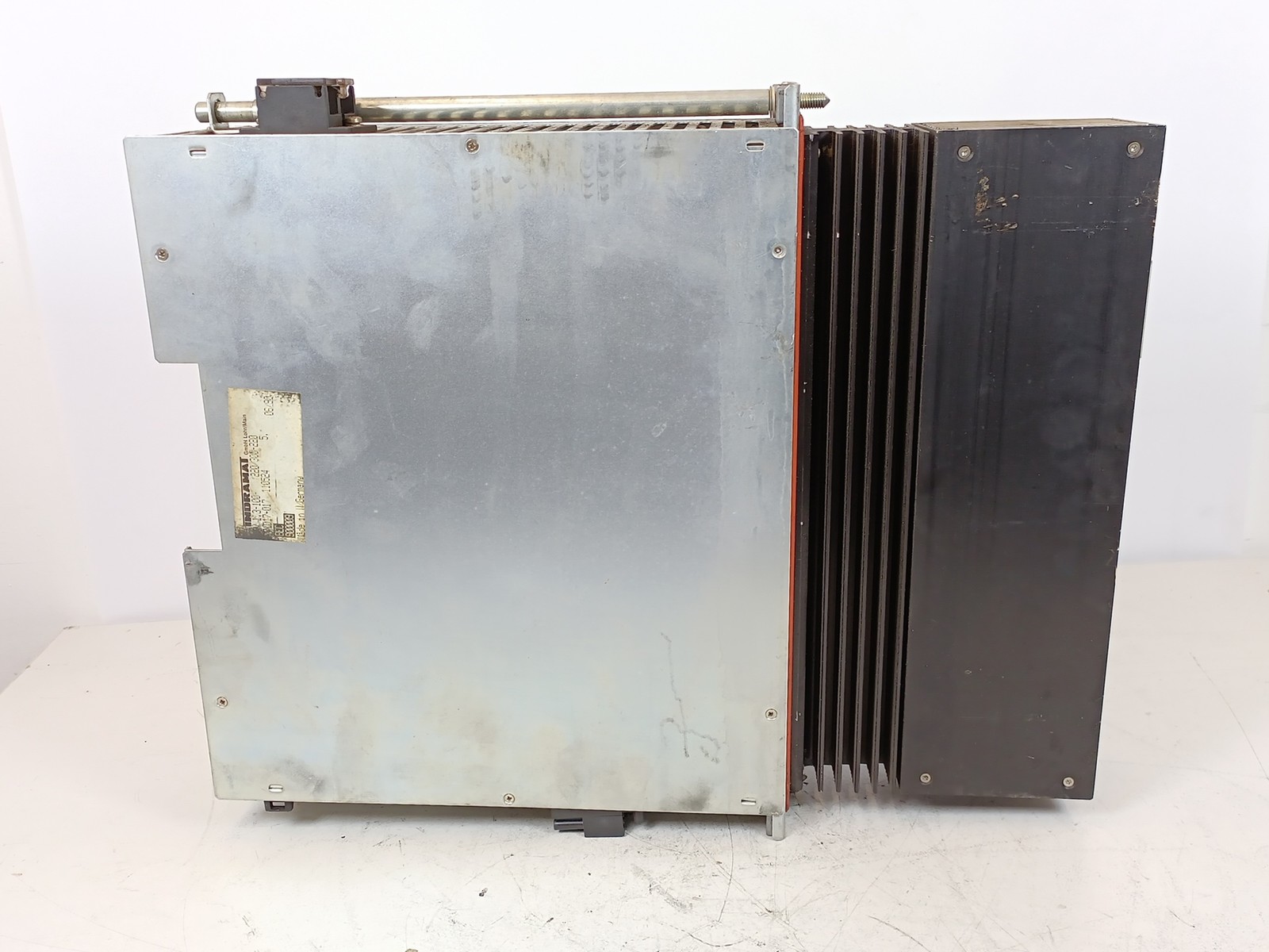 Indramat KDV1.3-100-220/300-W1 AC Servo Power Supply