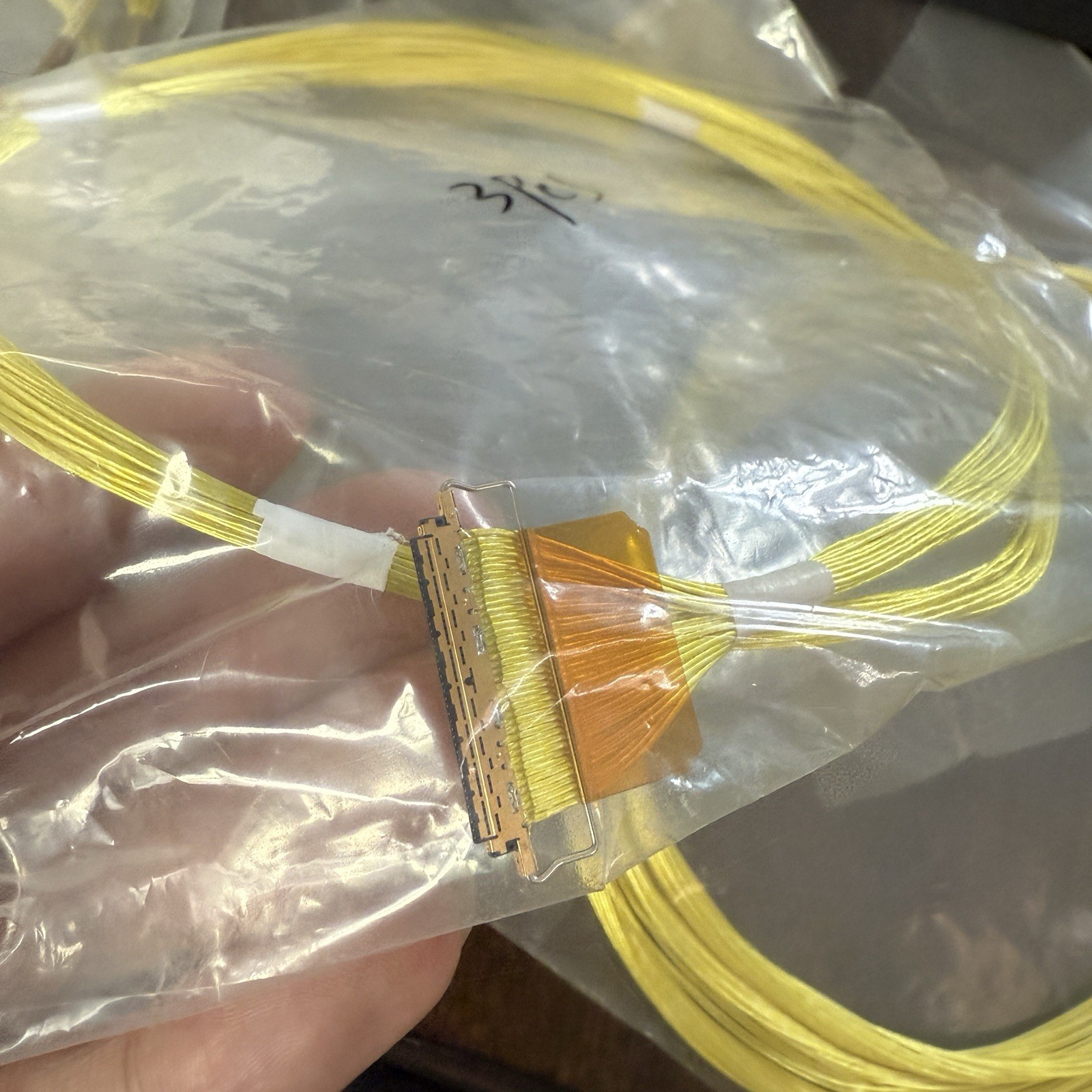 Luxshare-ICT Display Port eDP Receptacle TFD-11R28 ( 2 Test Boards + 4 cables )