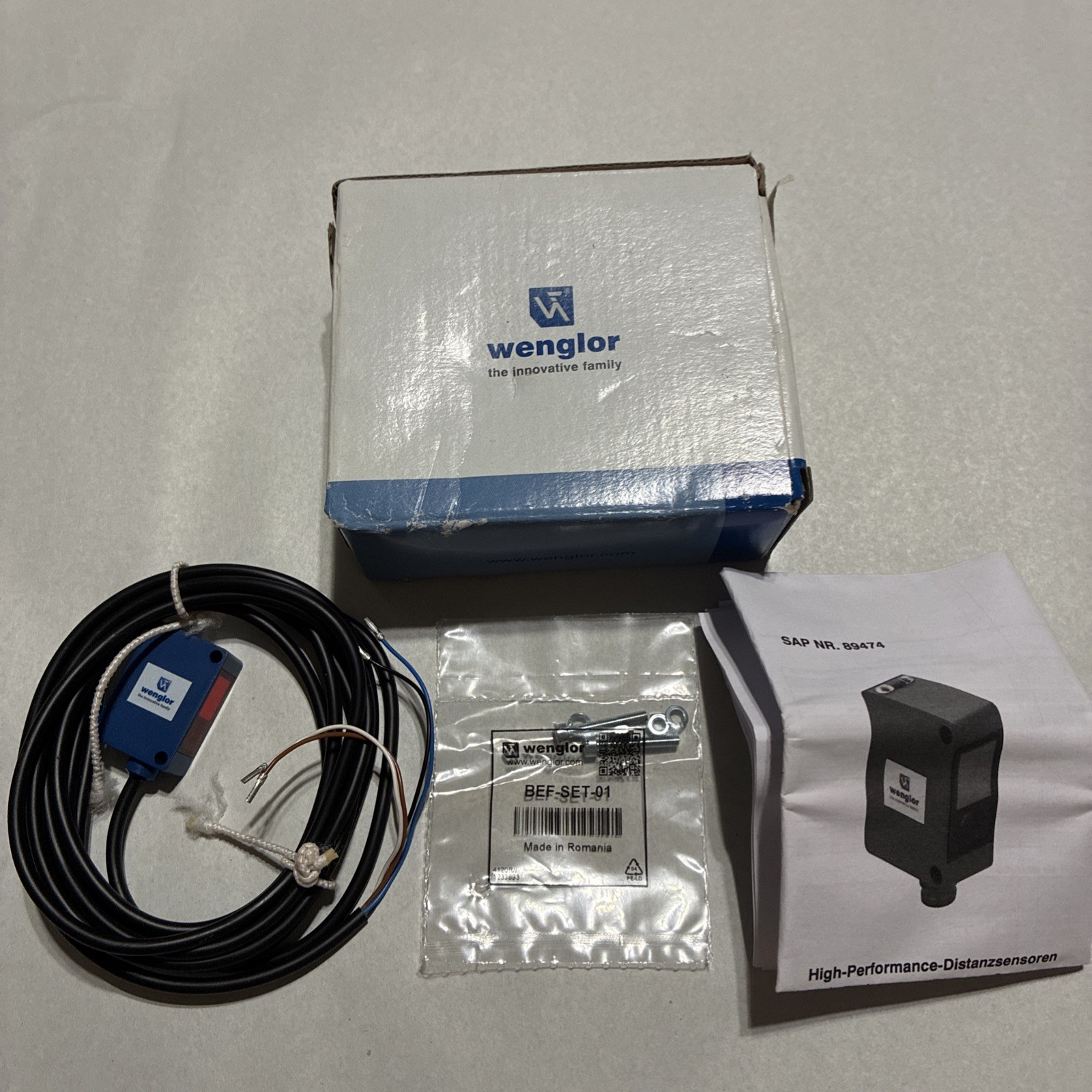 WENGLOR OPT2019 OPT 2019 BRAND NEW Open Box photoelectric Distance Sensor