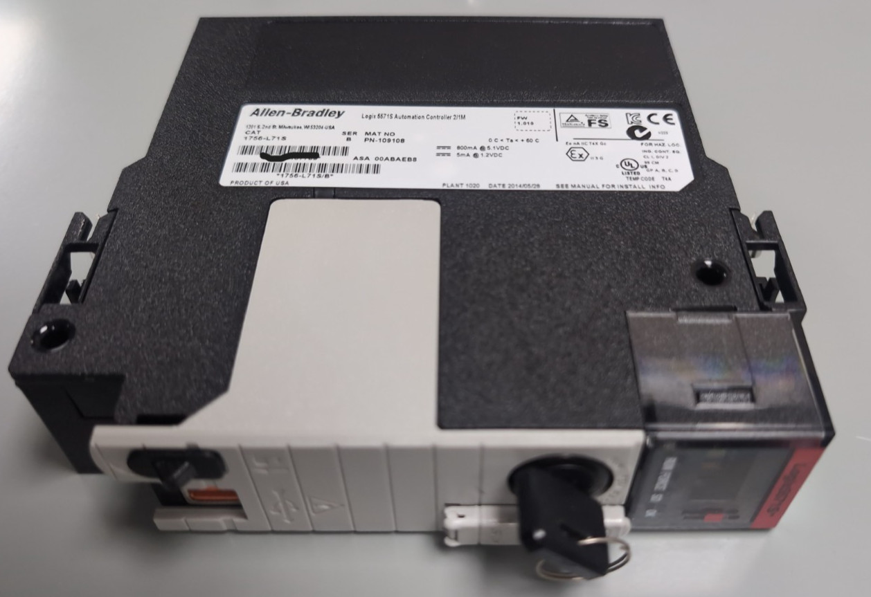 Allen-Bradley Rockwell Automation GuardLogix PLC 1756-L71S with key and SD card