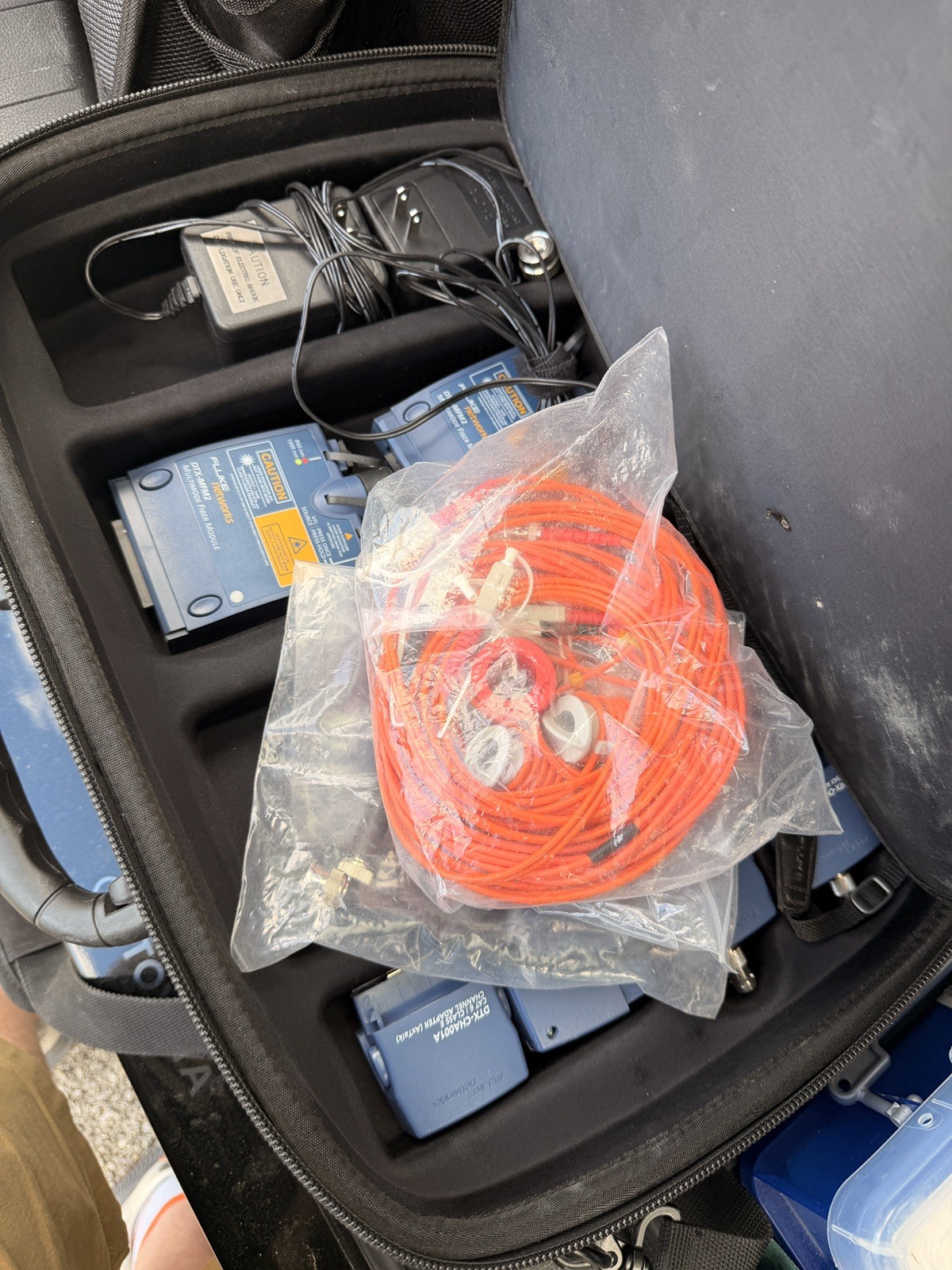 FLUKE DTX-1200 CABLE ANALYZER KIT W ACCESSORIES (As Is) SHIPS FREE