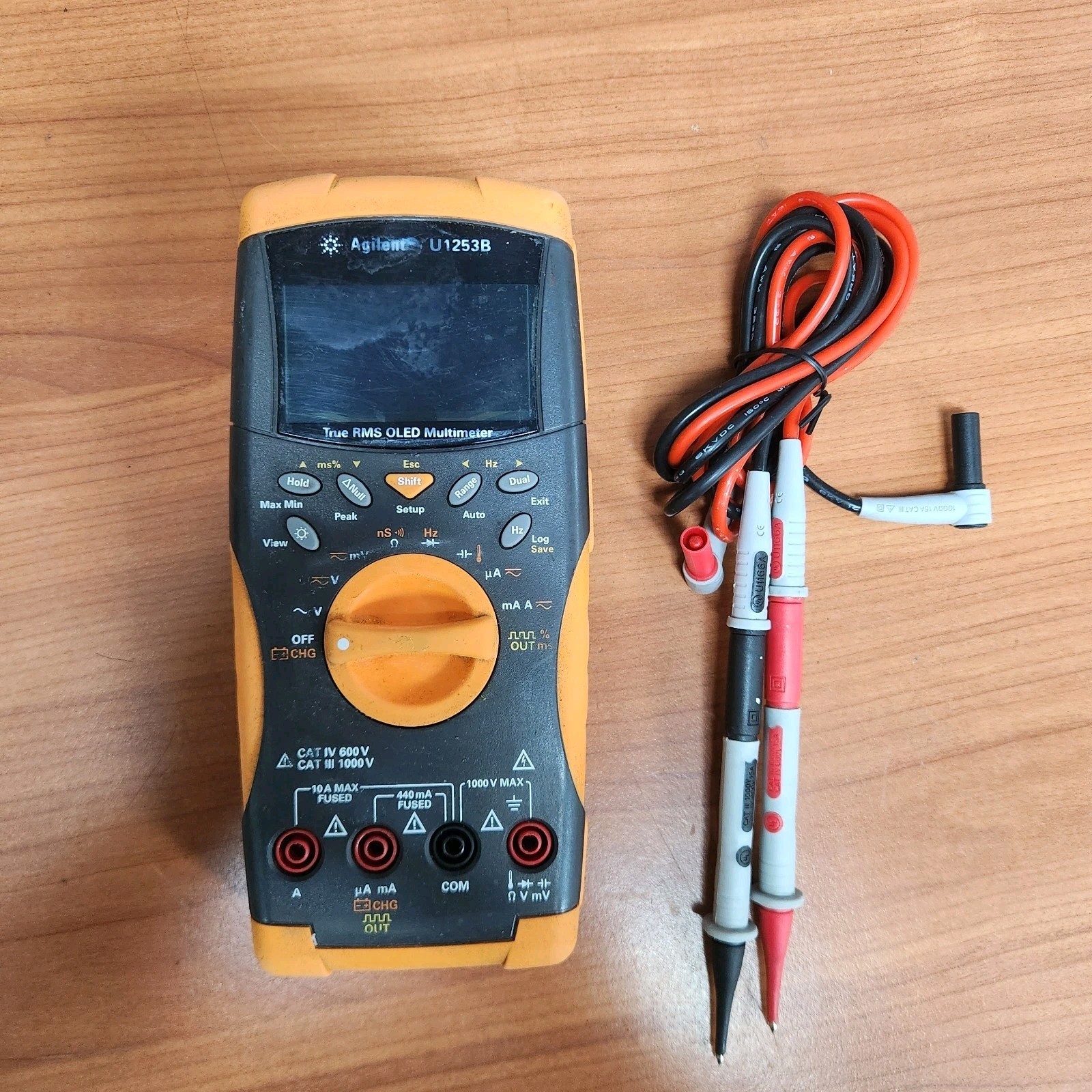 Agilent U1253B OLED Handheld Digital Multimeter