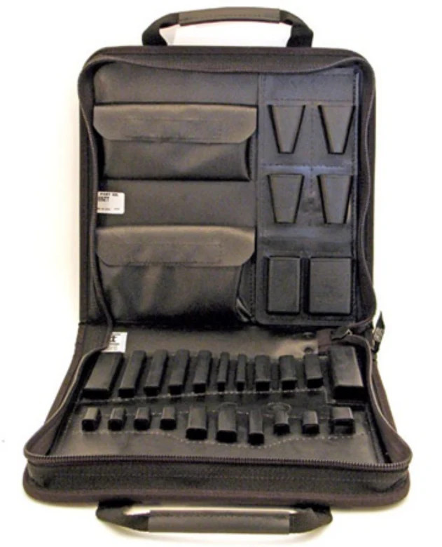 665ZT – PLATT LUGGAGE – TECHNICIAN – Interior Dimensions (L x W x D): 13″ x 12 1