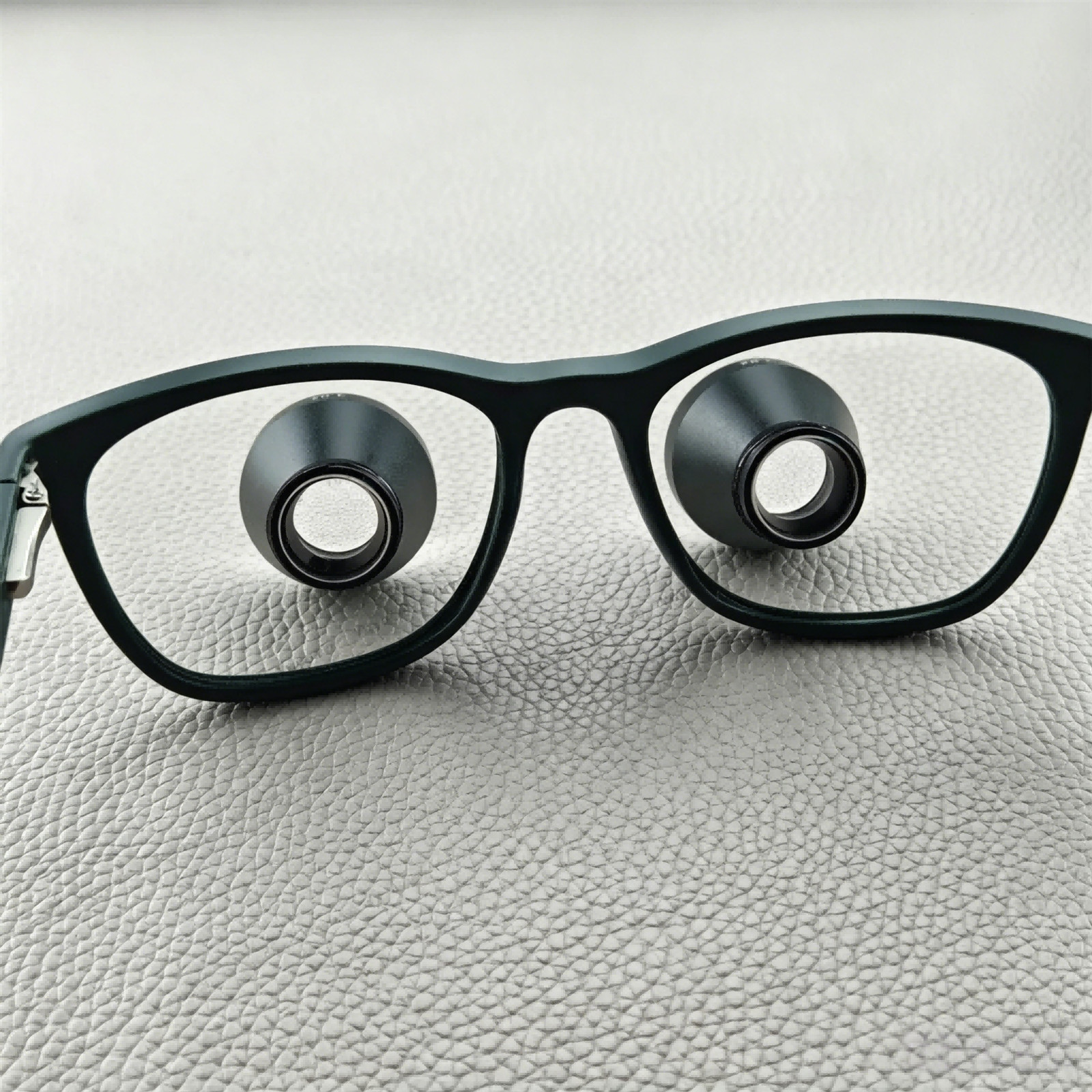 48g Ultra-Light Dental Surgical Loupes 2.0X 3.0X Ergonomic TTL Magnifier Glasses