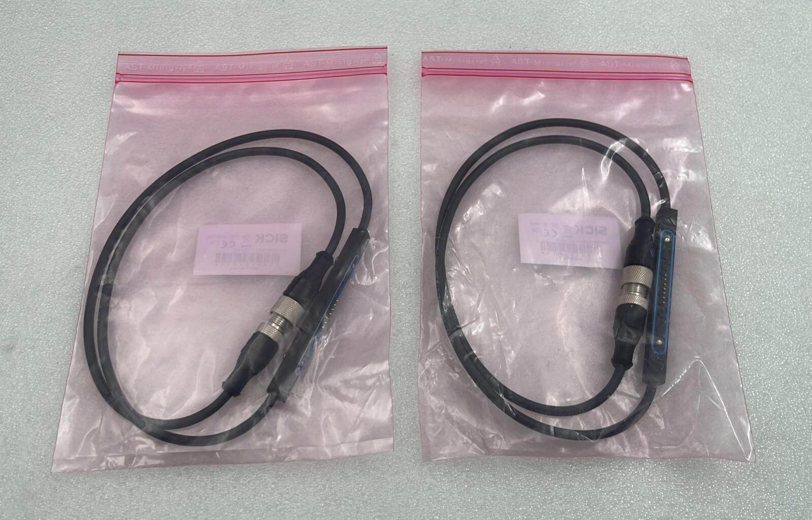 [LOT 2 PCS] NEW – SICK Steckeradapter 2046454 HG L350