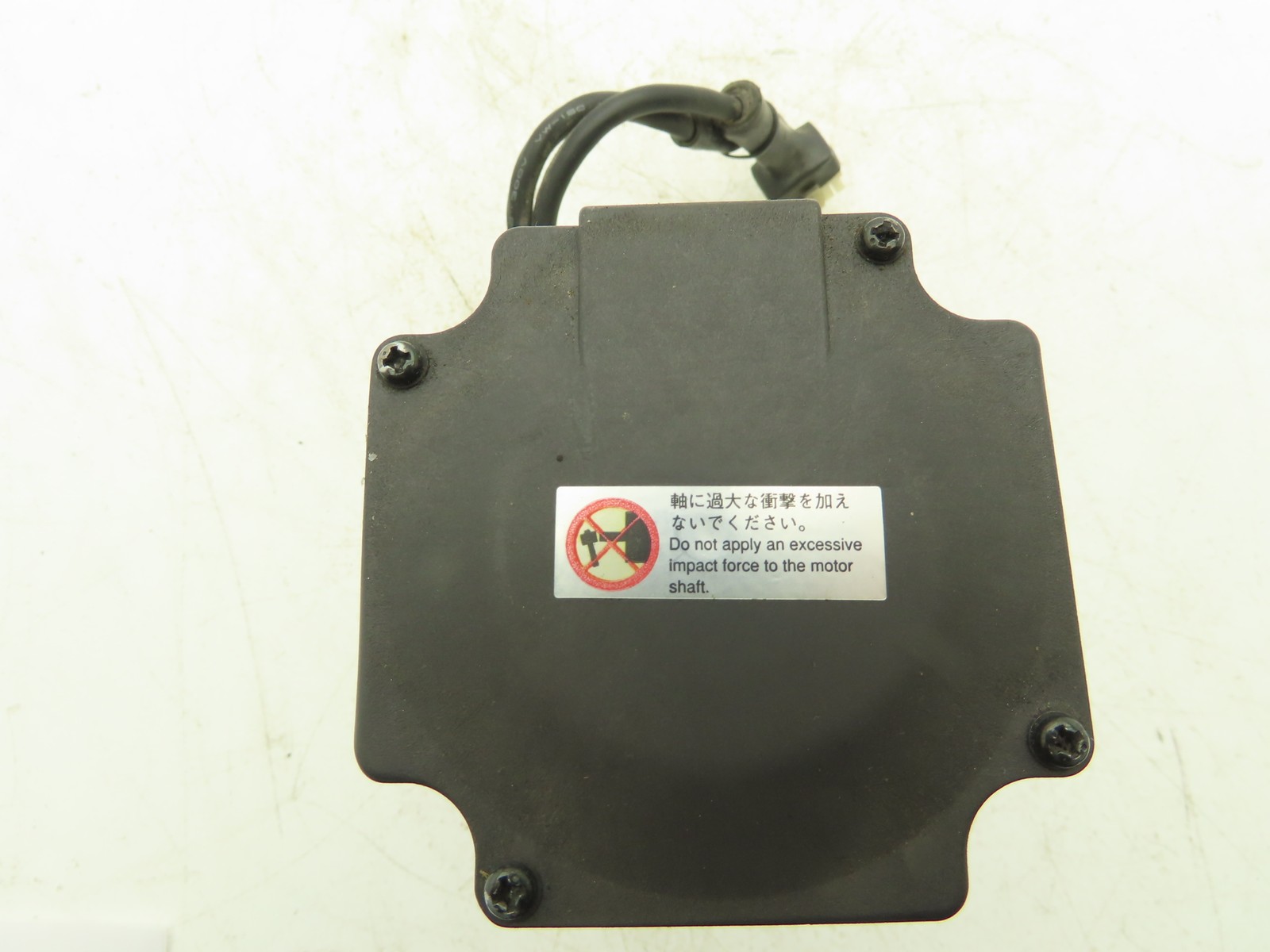 Panasonic MUMS082A1A0S Servo Motor 126V 4.3A 0.75kW 3Ph 3000RPM 200Hz 19mm Shaft