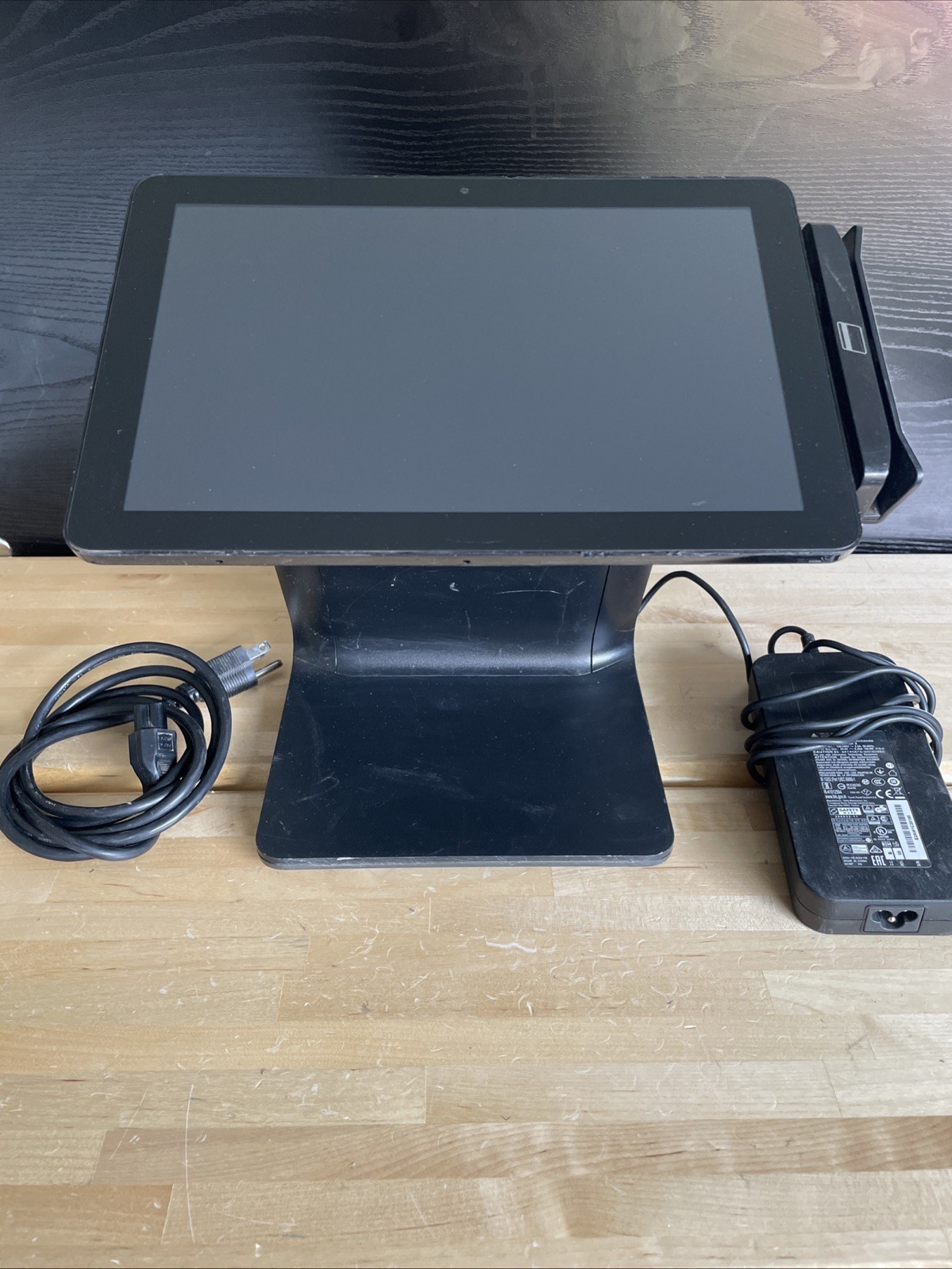 Elo POS Android All-in-one Screen w/Stand 10in i Series-4 USB-C