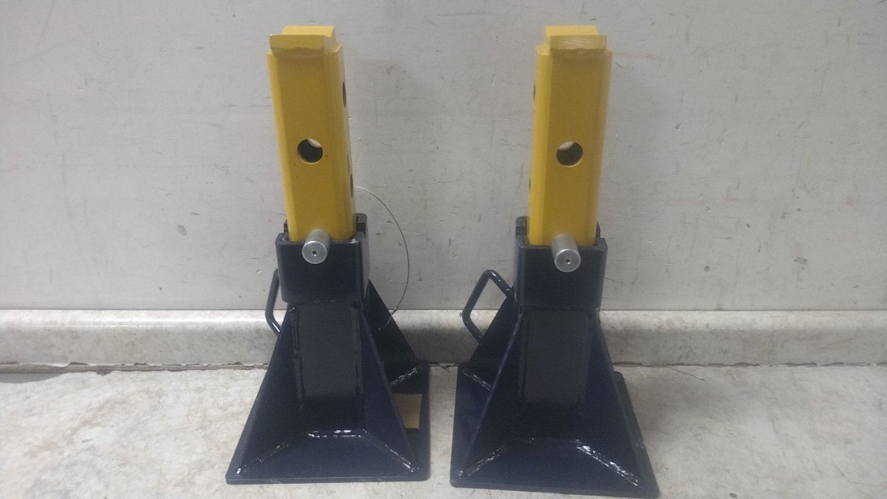 Hein-Werner HW93526F 2 Pk 25 Ton Load Capacity Pin Style Vehicle Support Stand