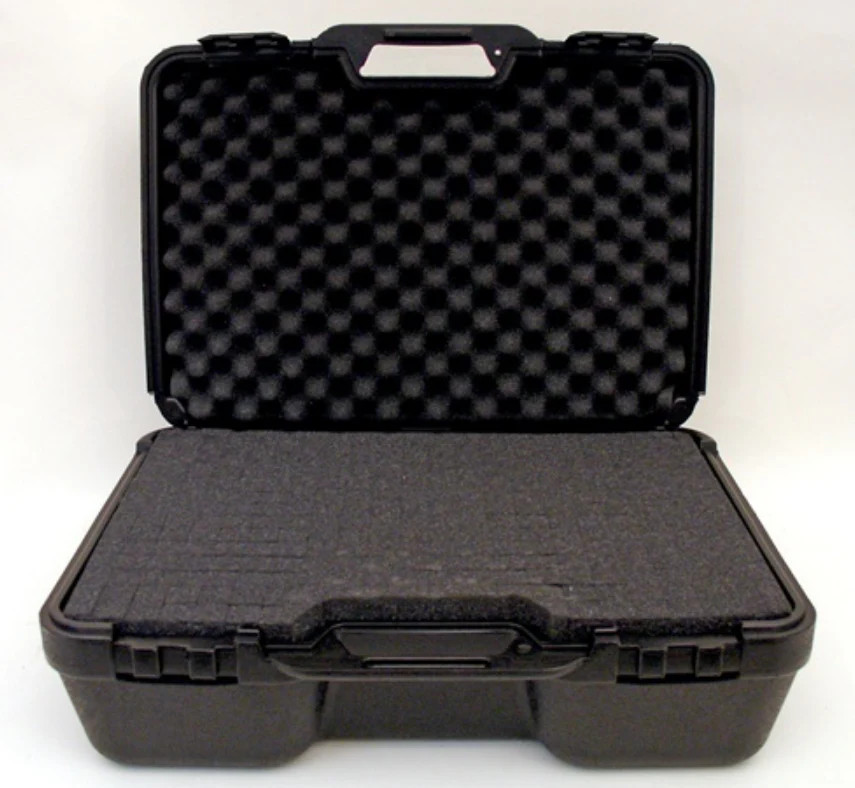 803 – PLATT LUGGAGE – BLOW MOLDED CASE – Exterior Dimensions (L x W x D): 23″ x