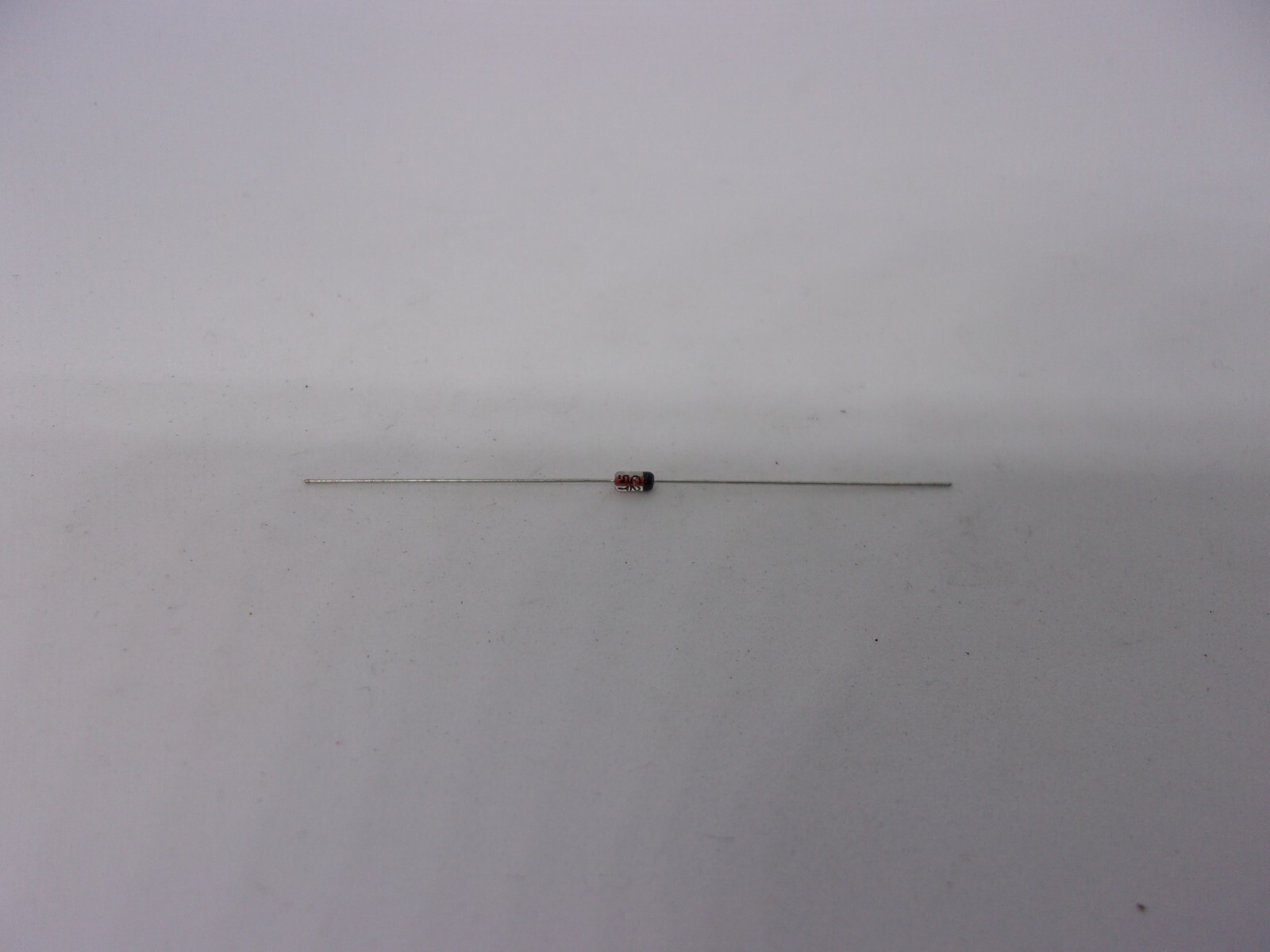 20 Pcs Pack Lot Silicon Planar Zener Diodes 1/2W 0.5W DO-35 Package DIP – 10V