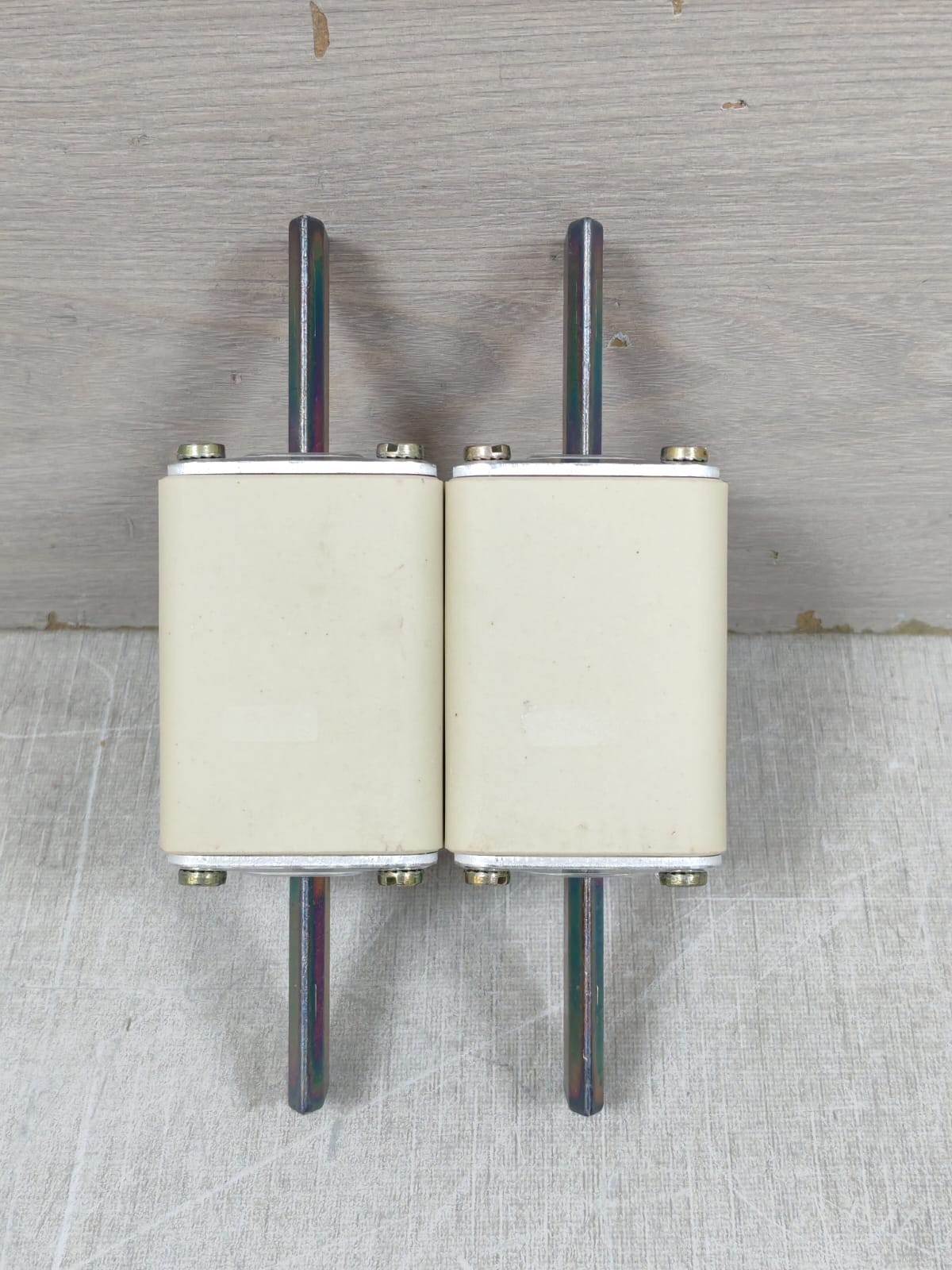 LOT 2PCS SIEMENS 3NA3240 LV-HRC-FUSE LINKS 200A
