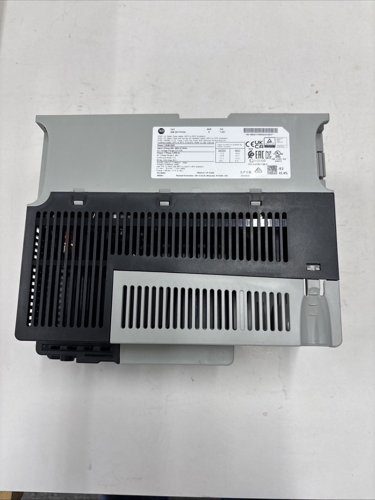 Allen Bradley 25B-D017N104 Powerflex 525 Drive 7.5 KW/ 10hp 323-528VAC READ