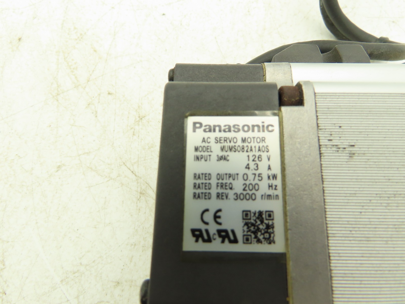Panasonic MUMS082A1A0S Servo Motor 126V 4.3A 0.75kW 3Ph 3000RPM 200Hz 19mm Shaft