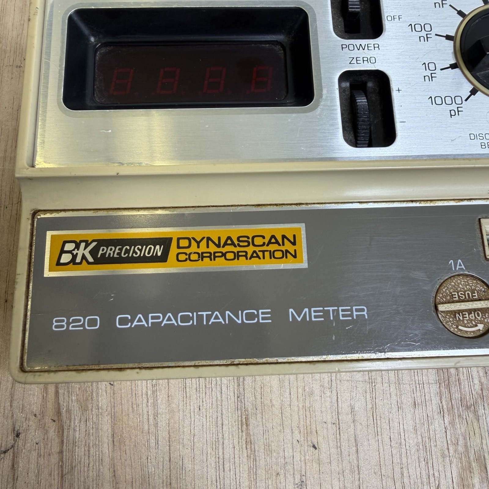B&K PRECISION DYNASCAN CORPORATION MODEL 820 CAPACITANCE METER – UNTESTED