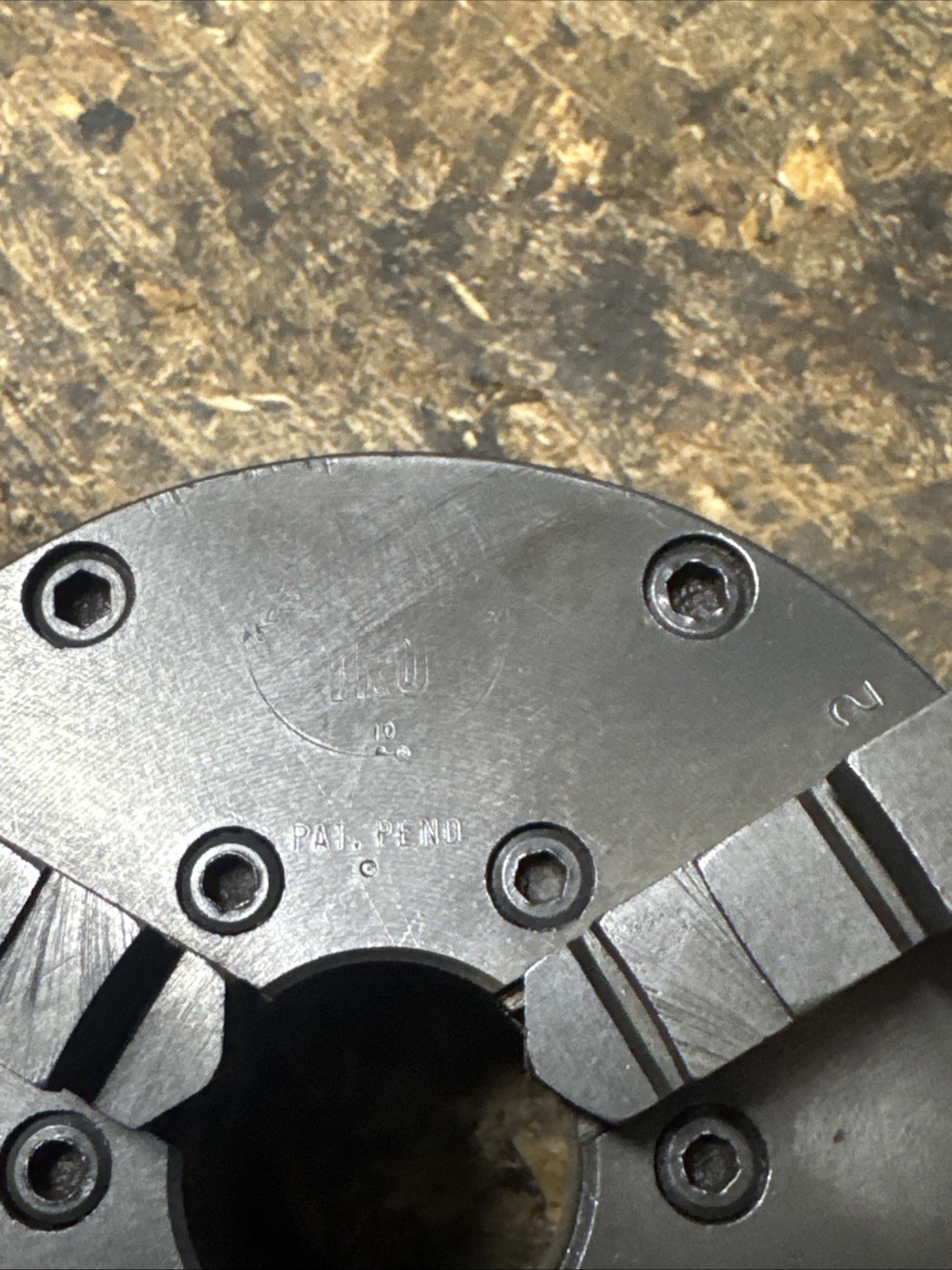 4″ BUCK 3 JAW ADJUST-TRU CHUCK 1 3/4-8 TPI