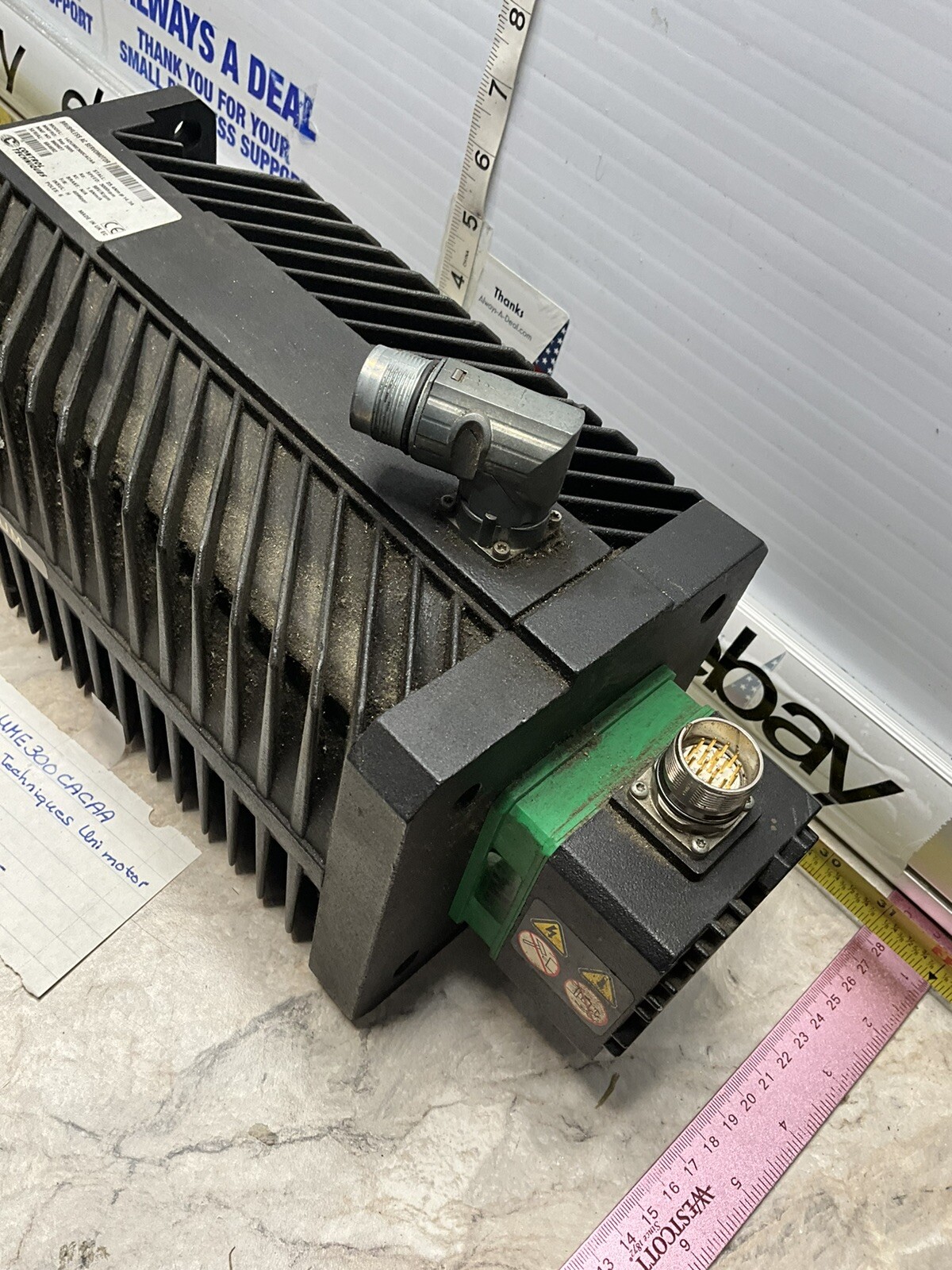 CONTROL TECHNIQUES 142UME300CACAA BRUSHLESS AC servo motor UNIMOTOR UM 860927