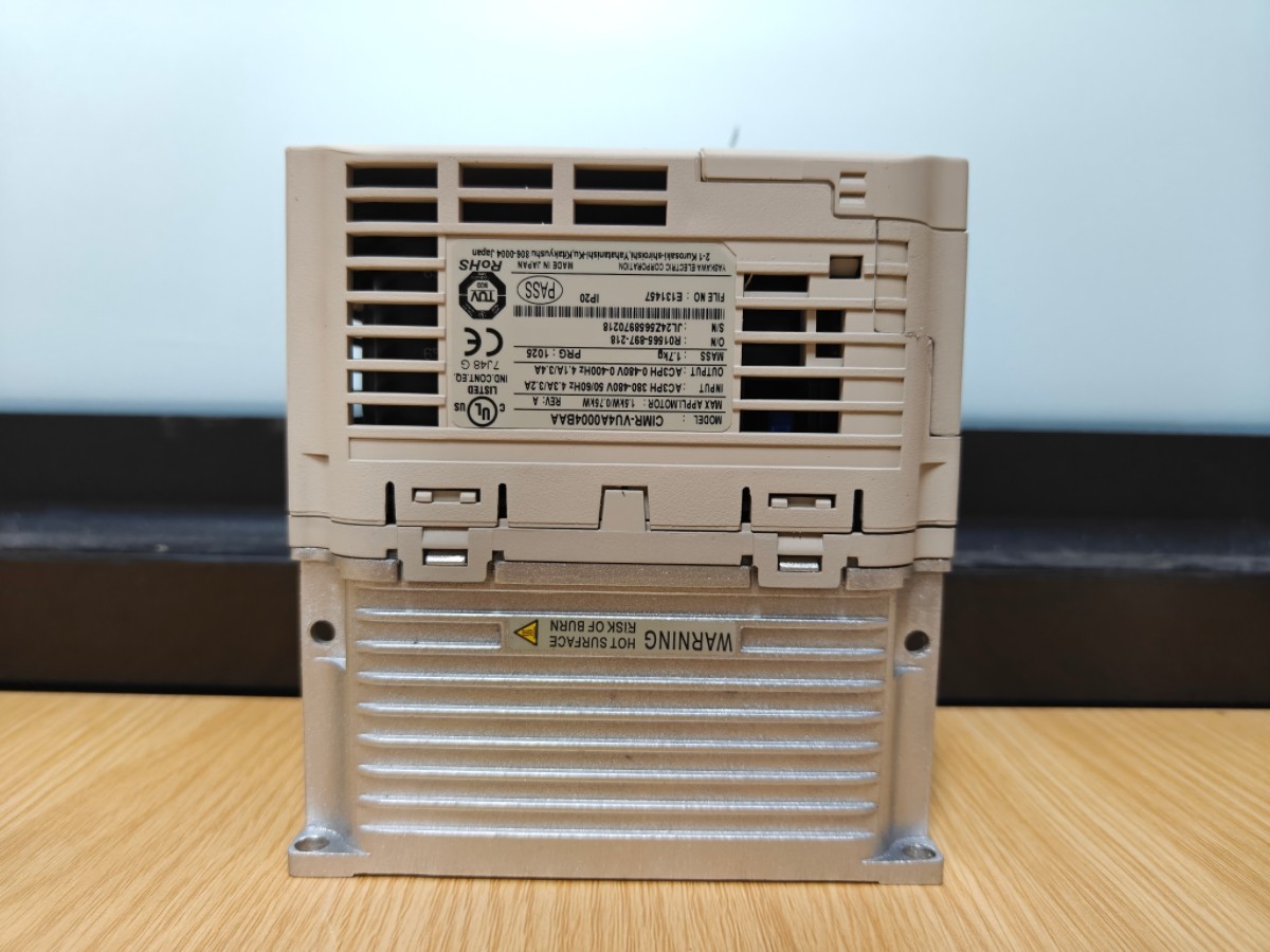 New Yaskawa CIMR-VU4A0004BAA Variable Frequency Drive