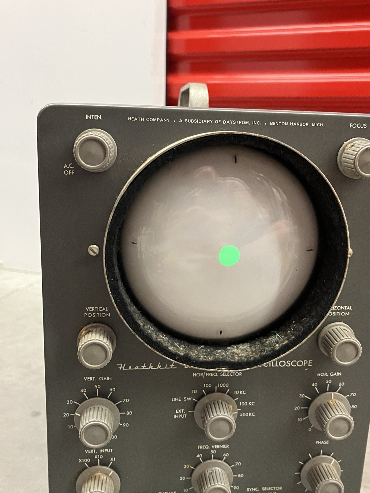 Vintage Heathkit Laboratory Oscilloscope Model O-11 Daystrom Tested Powers On