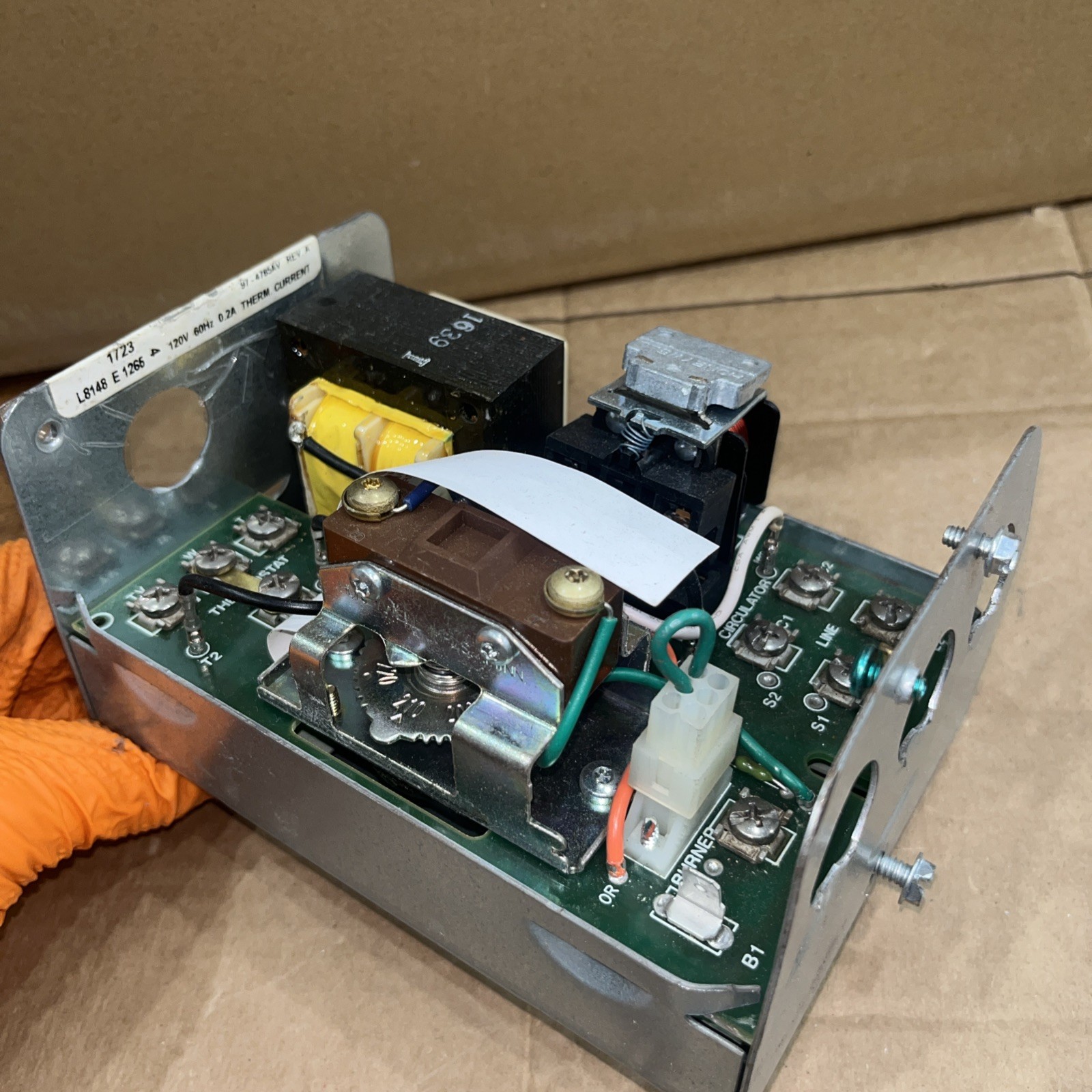 Honeywell L8148E1265 Aquastat Relay Boiler Control