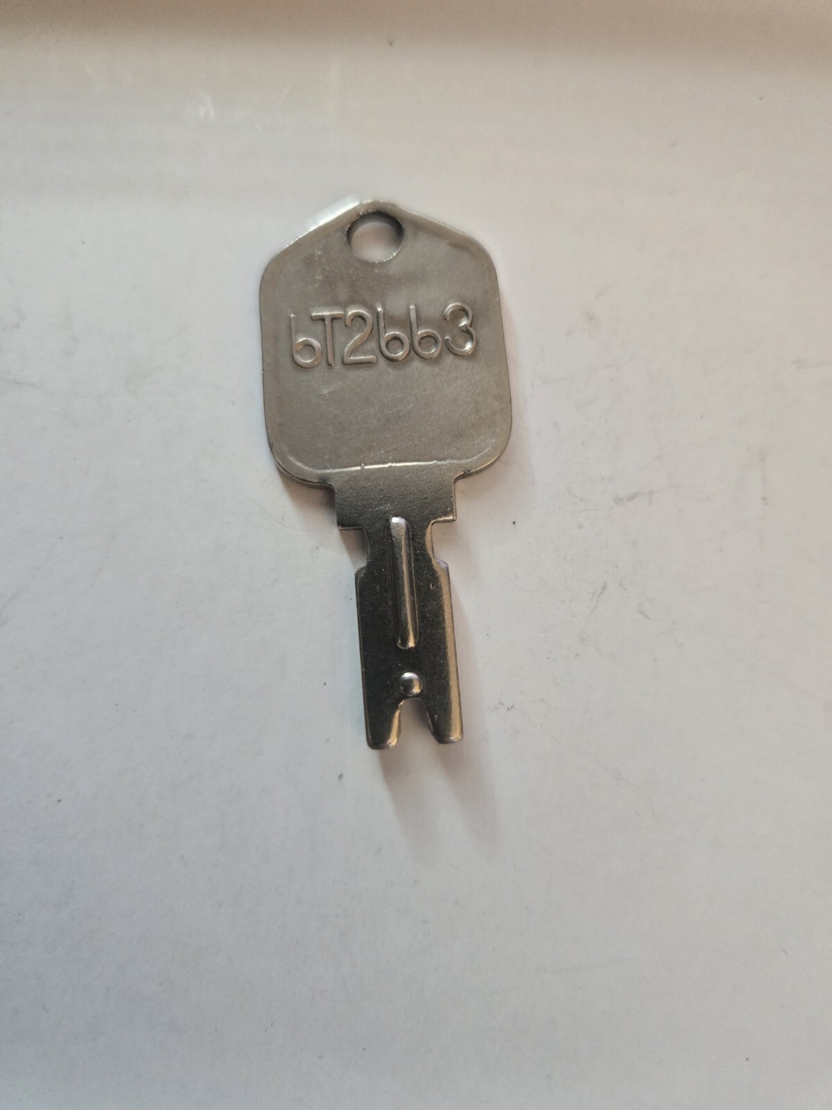 CROWN / CAT / OTHERS ,Universal flat Forklift Ignition keys .Set of 2 keys