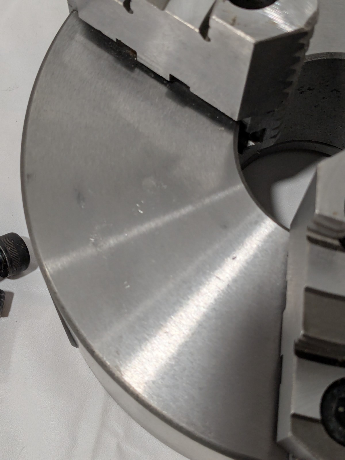 Phase II Manual Lathe Chuck: 8″, 3 Jaw, Self-Centering 559-114