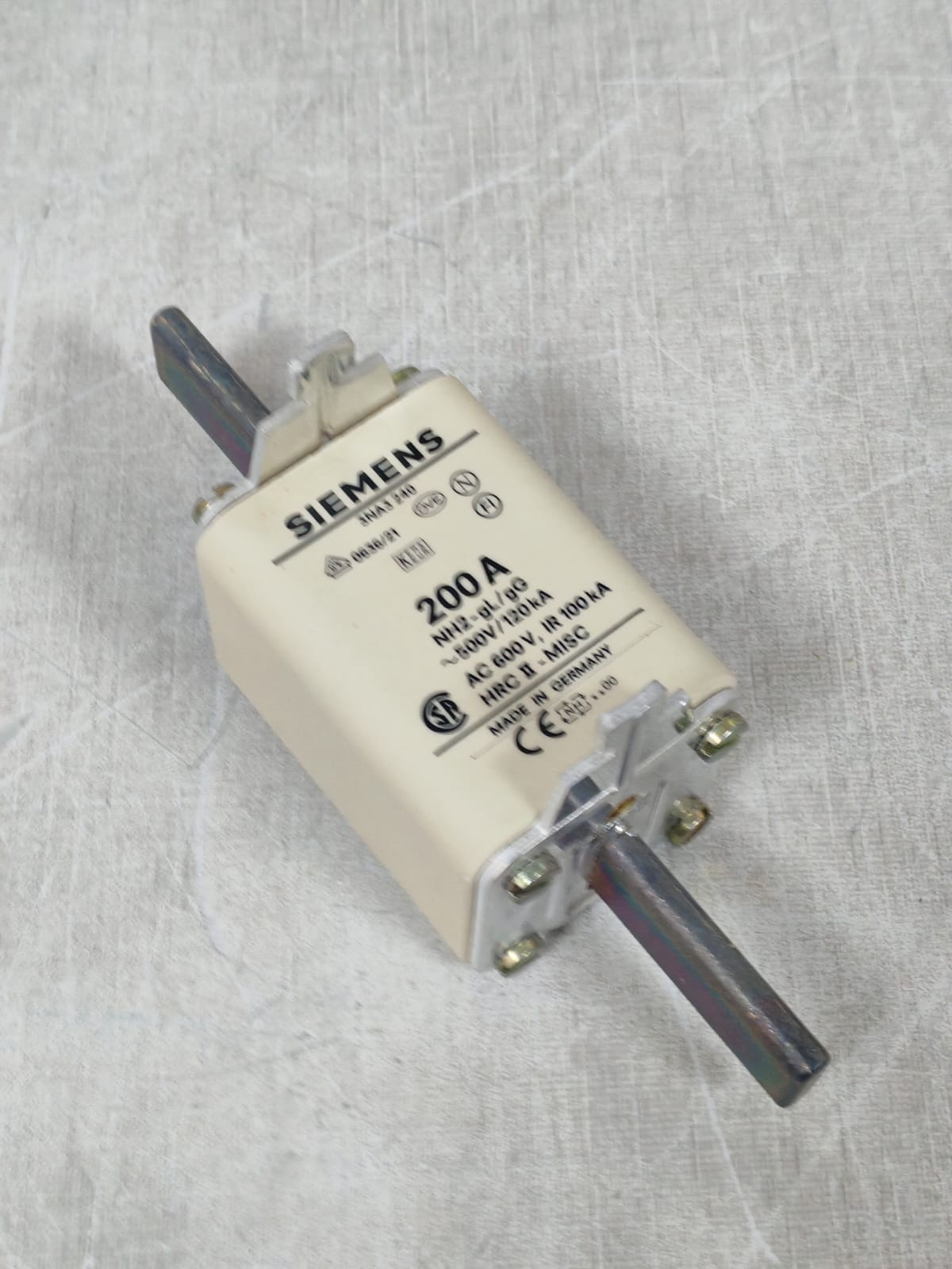 LOT 2PCS SIEMENS 3NA3240 LV-HRC-FUSE LINKS 200A
