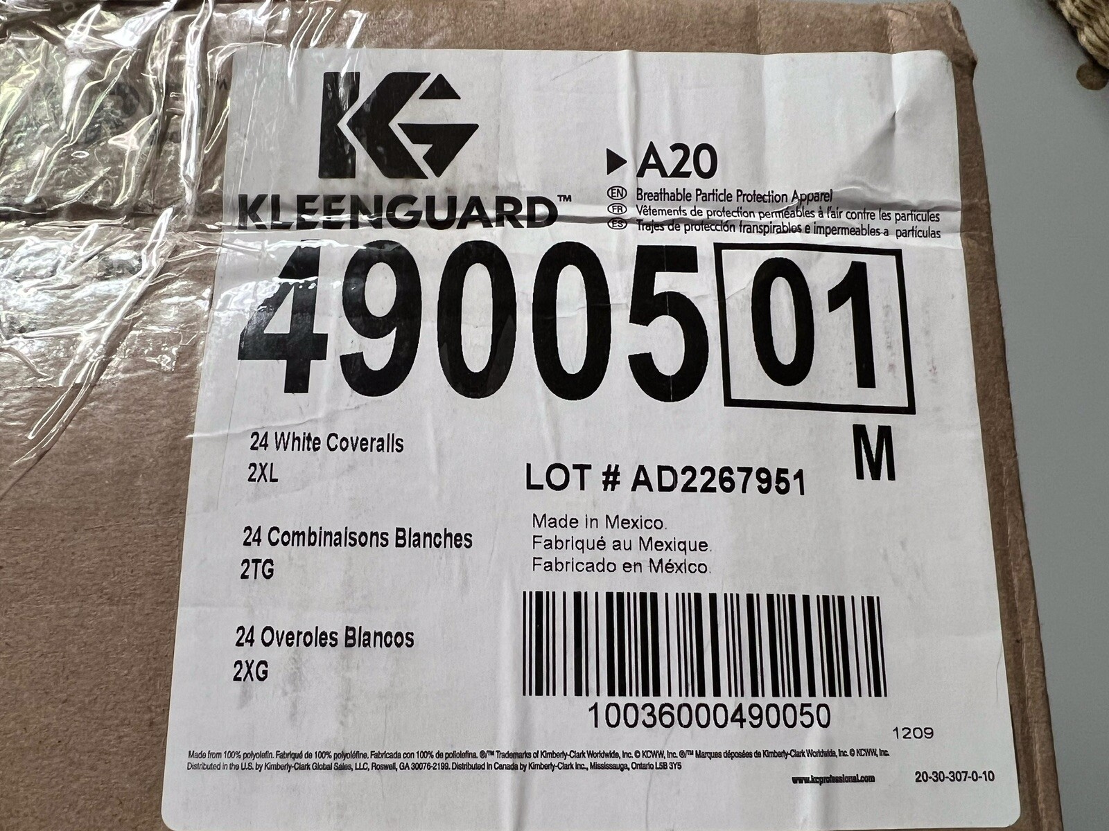 Kleenguard A20 White Coveralls x24 size M 49005 01