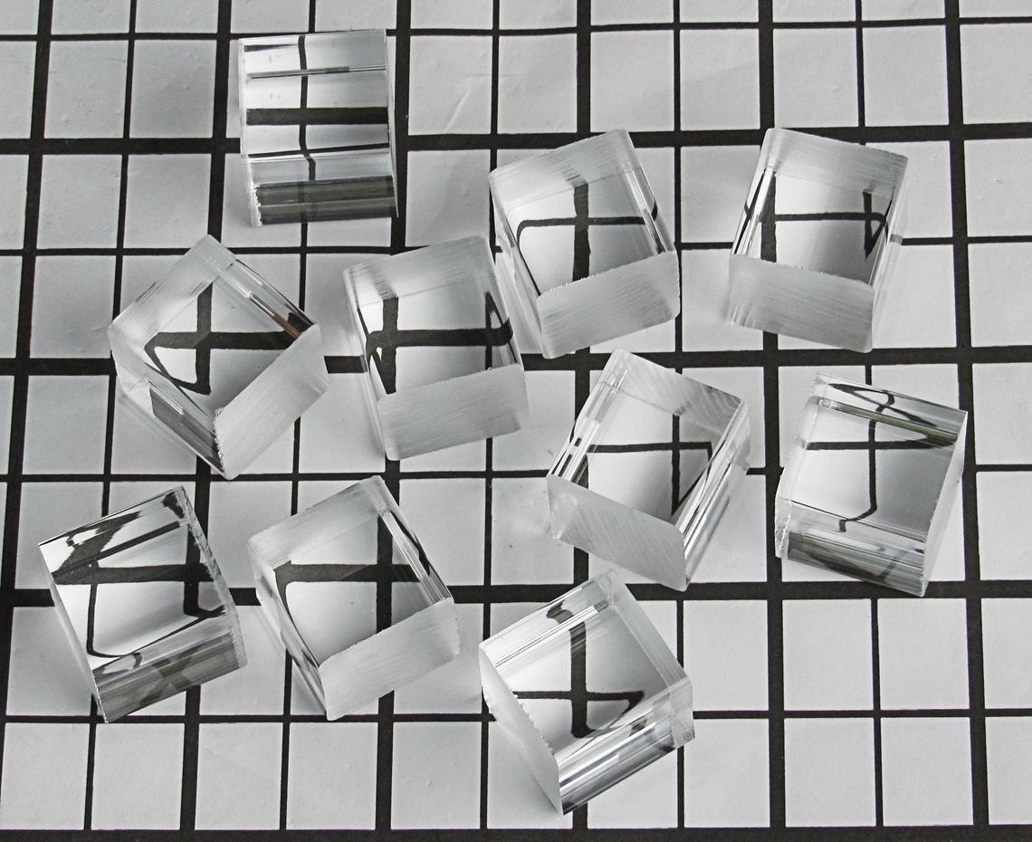 10 PCs 1” x 1″ x 1″ SQUARE CLEAR ACRYLIC Plexiglass Lucite ROD CUBES PEGS 1 Inch
