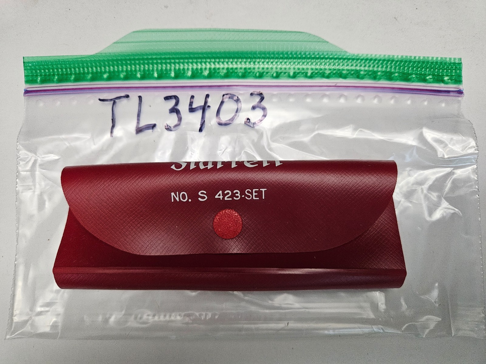 STARRETT #S423 1/4″ – 1″ TEMPERED STEEL RULES WITH HOLDER NEW OLD STOCK (TL3403)