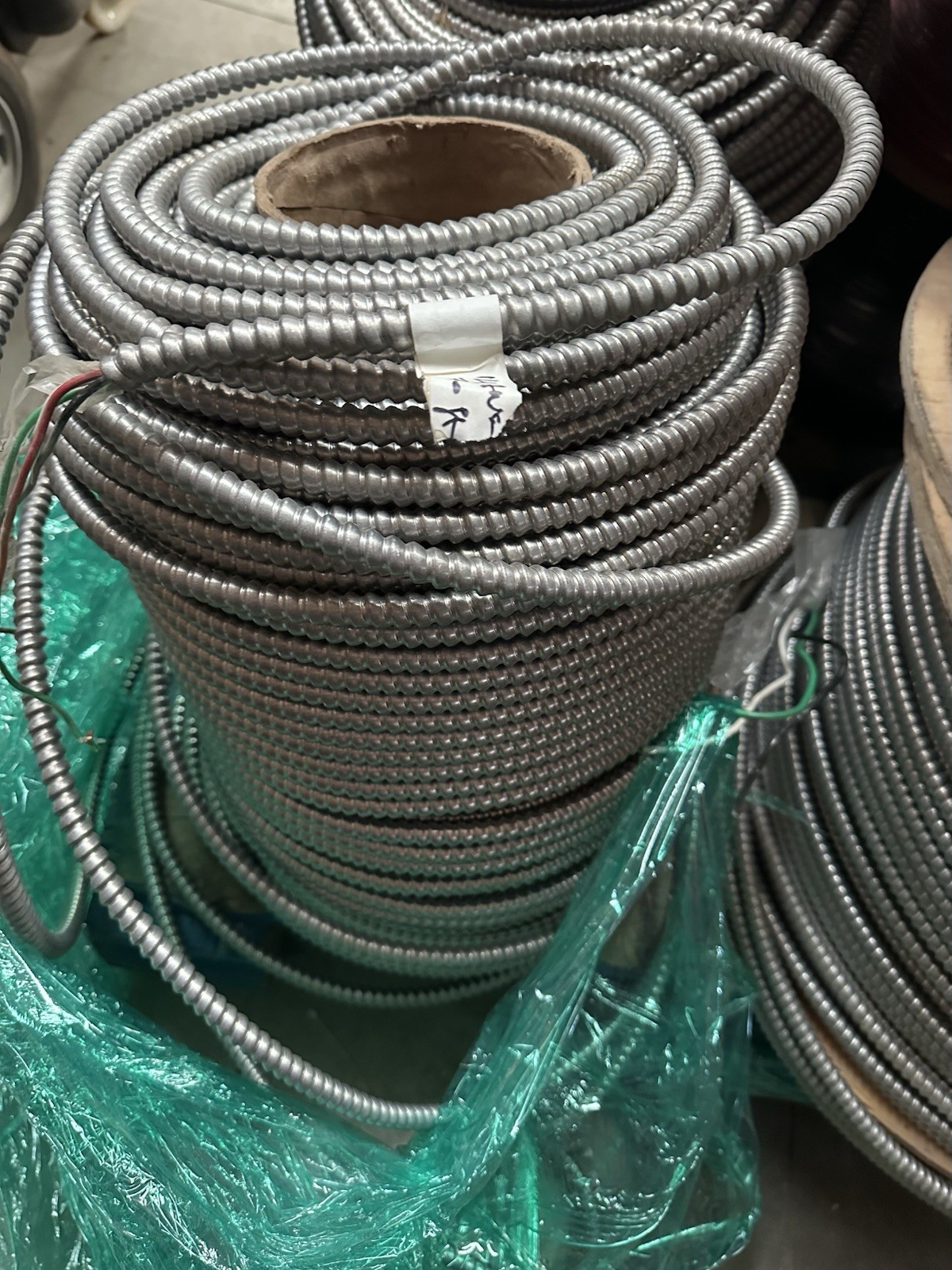700 Ft. 14/3 Spool. Southwire Copper MC Electric Wire.