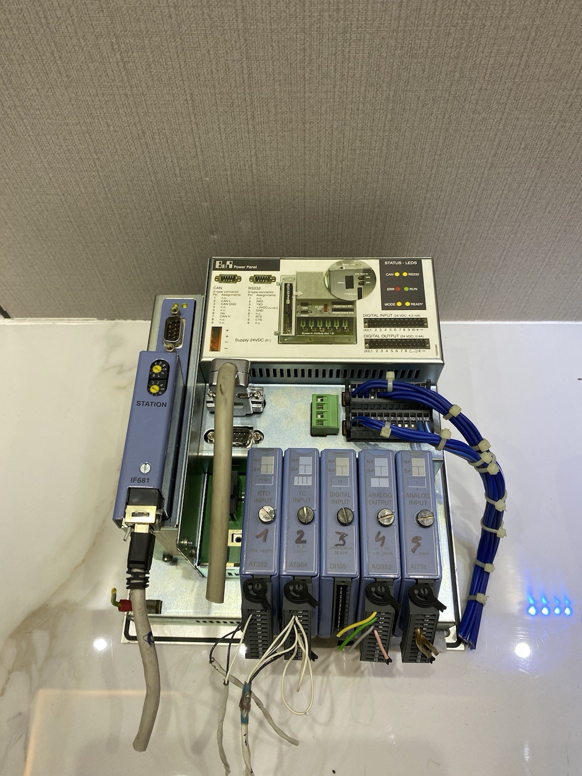 B&R PP41 4P3040.01-490 Panel PC With 3IF681.96 ,AT352,AT664,DI135,AO352,AI774