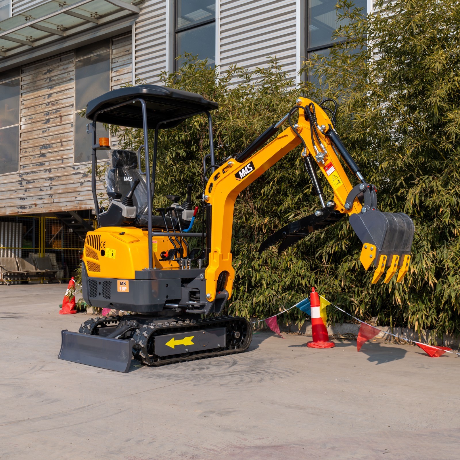 FREE SHIP 1.6Ton 2Ton Mini Excavator EPA B&S Engine Tracked Crawler Digger
