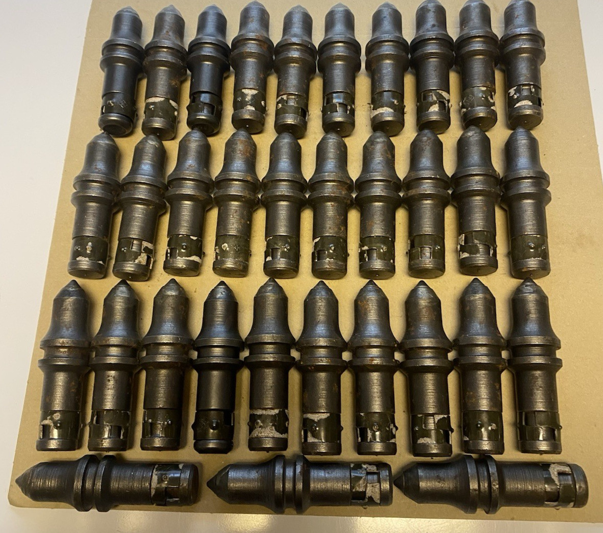 BRAND NEW KENNAMENTAL C-21 CARBIDE TIPPED AUGER BULLET TEETH / MADE IN THE USA